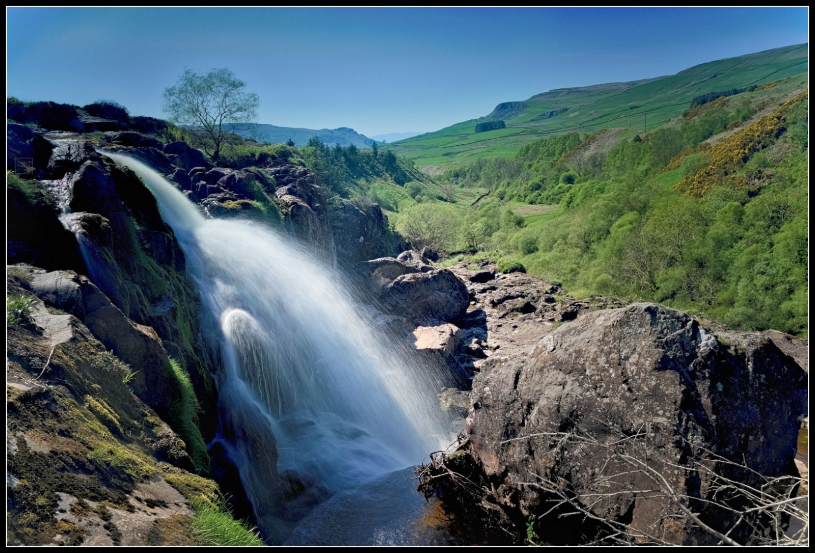 Free download wallpaper Waterfalls, Waterfall, Earth, Loup Of Fintry Waterfall on your PC desktop