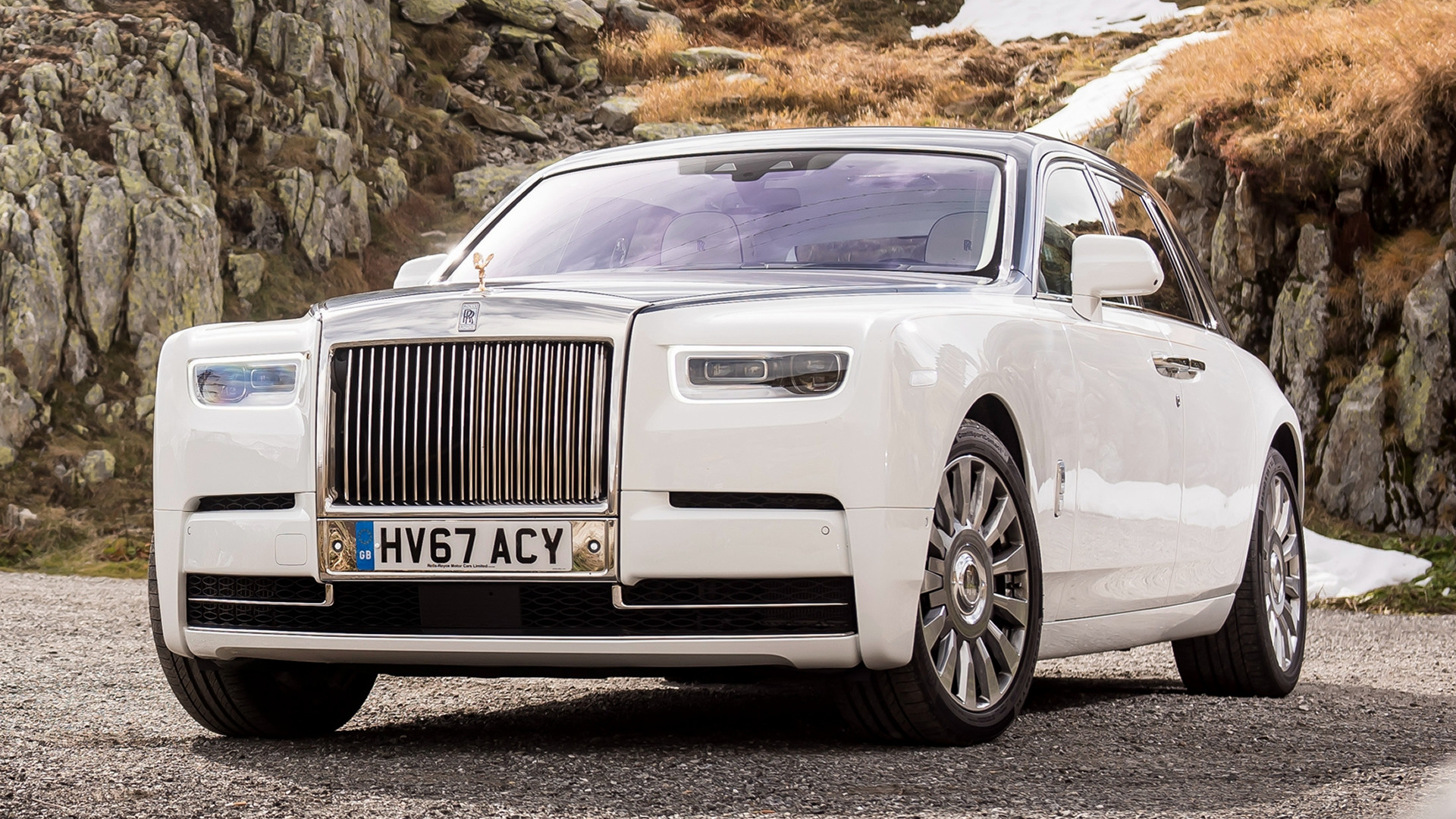 Download mobile wallpaper Rolls Royce, Car, Rolls Royce Phantom, Vehicles, White Car, Full Size Car for free.