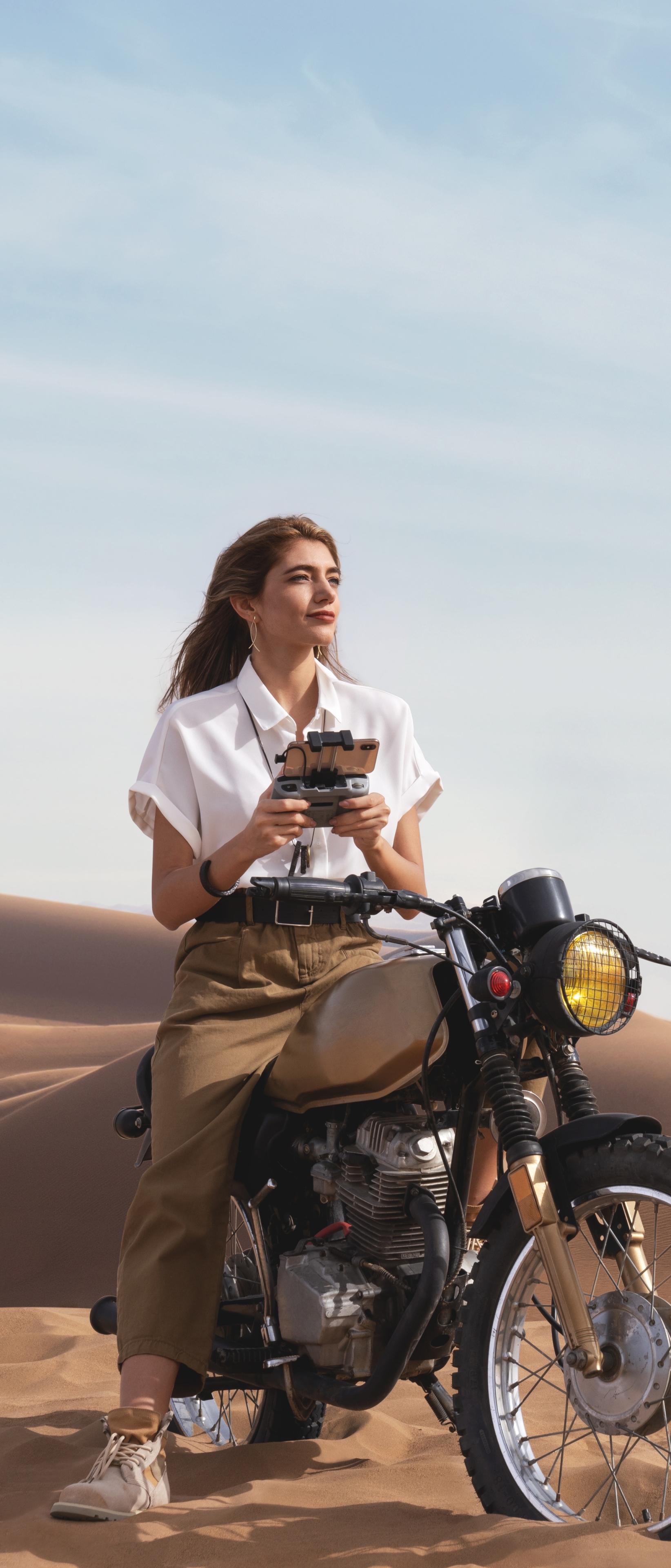 Handy-Wallpaper Motorrad, Modell, Frauen, Mädchen & Motorräder kostenlos herunterladen.