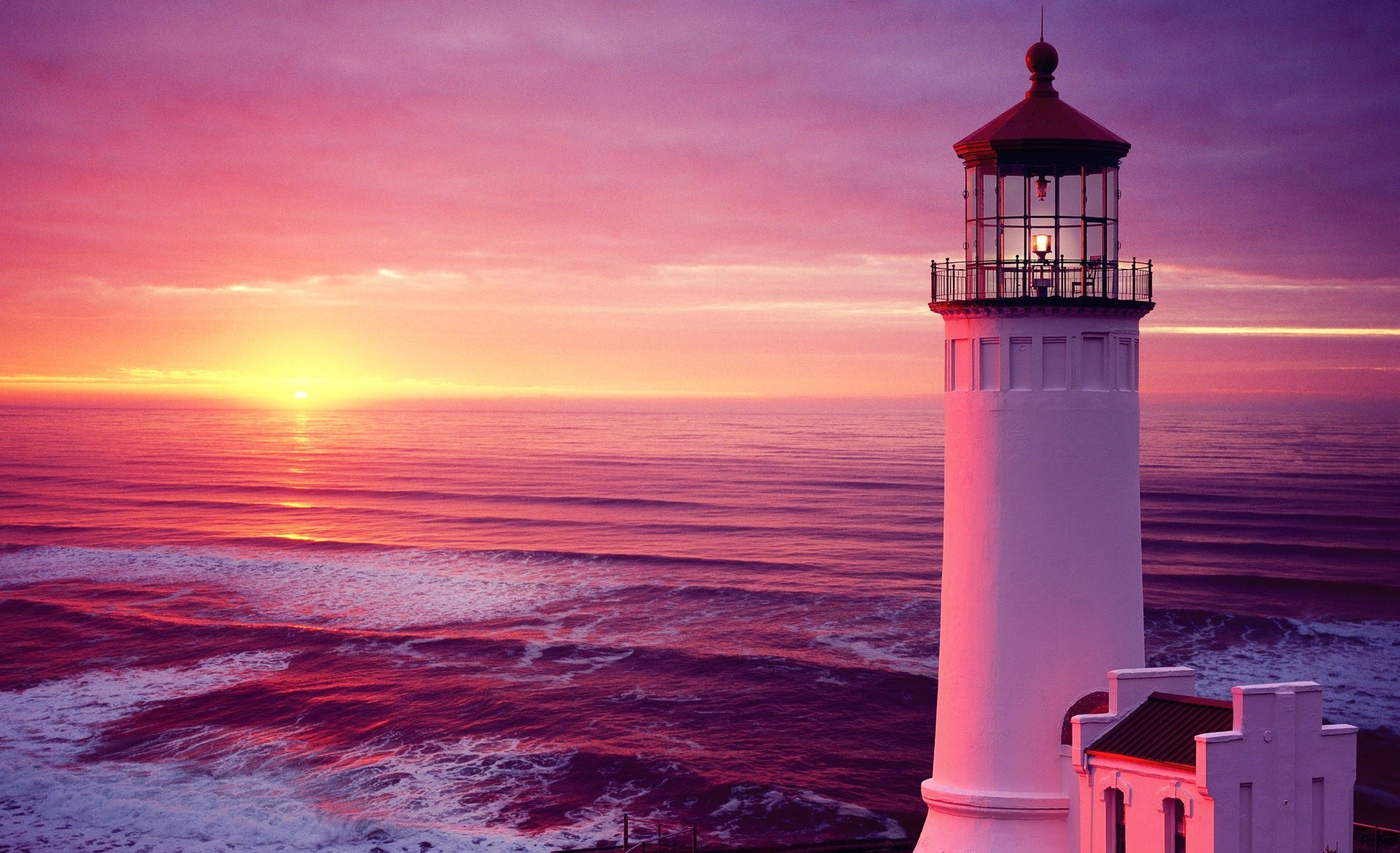 Free download wallpaper Lighthouse, Man Made on your PC desktop