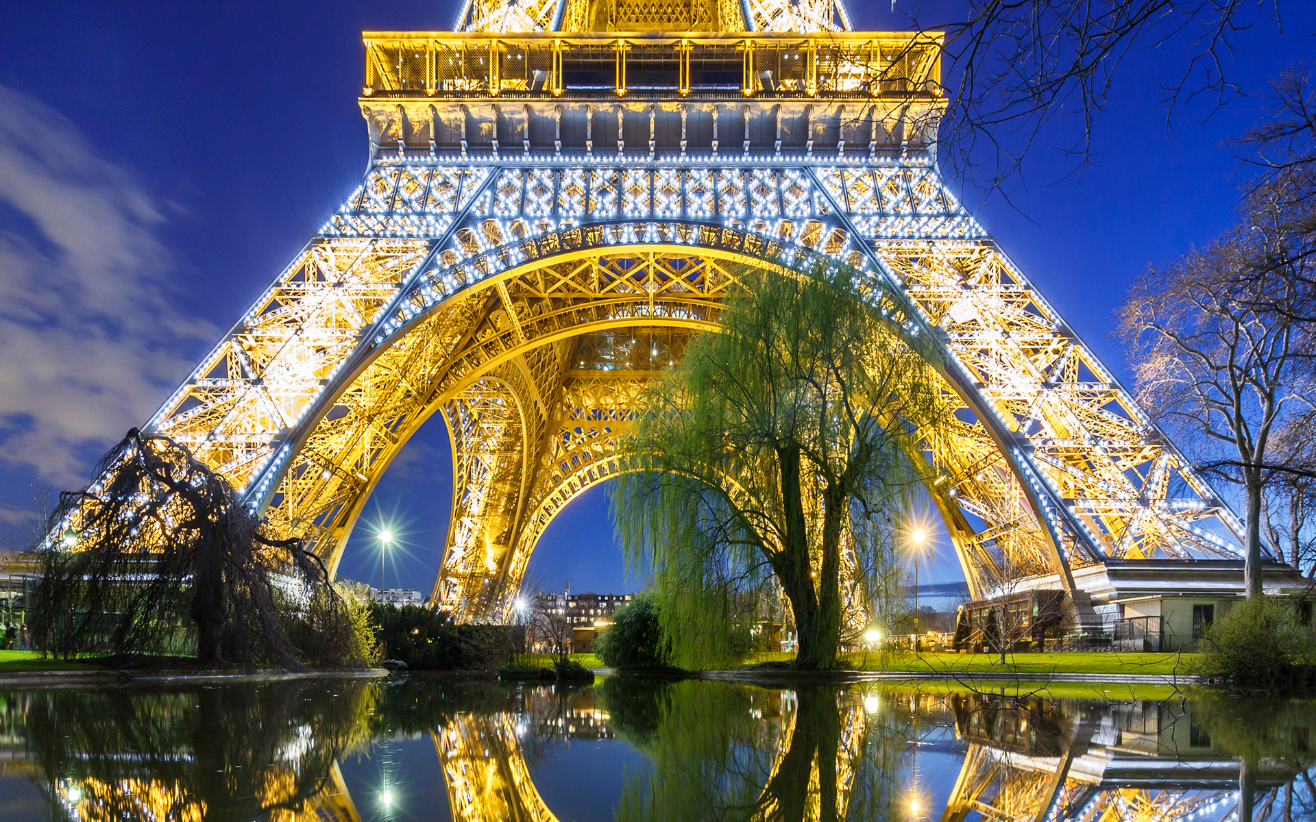 Free download wallpaper Night, Paris, Eiffel Tower, Monuments, Reflection, Light, France, Man Made on your PC desktop