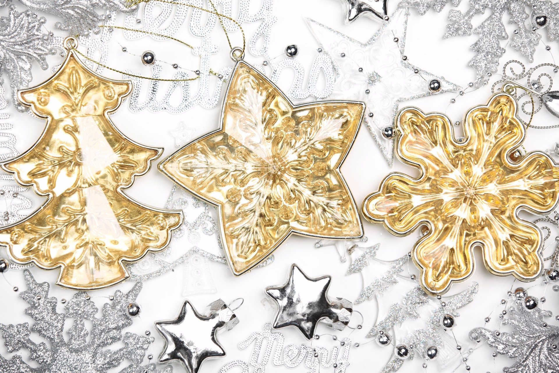 Free download wallpaper Gold, Christmas, Holiday, Silver, Snowflake, Star, Christmas Ornaments on your PC desktop