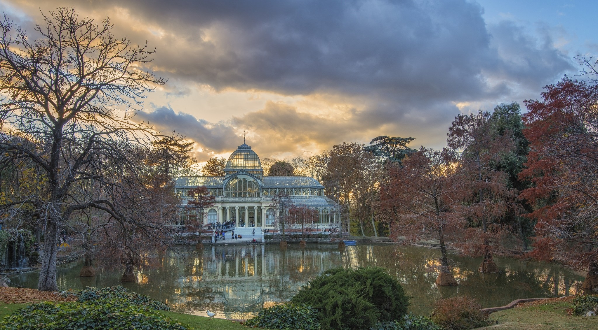 Free download wallpaper Man Made, Palacio De Cristal on your PC desktop