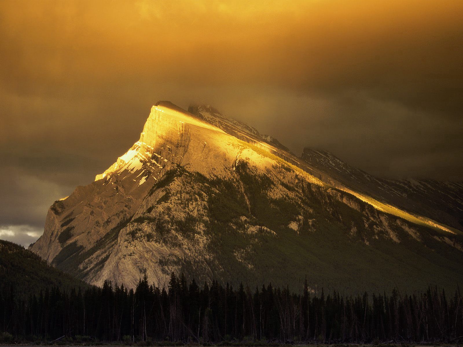 Free download wallpaper Mountain, Top, Shine, Height, Nature, Light, Vertex on your PC desktop