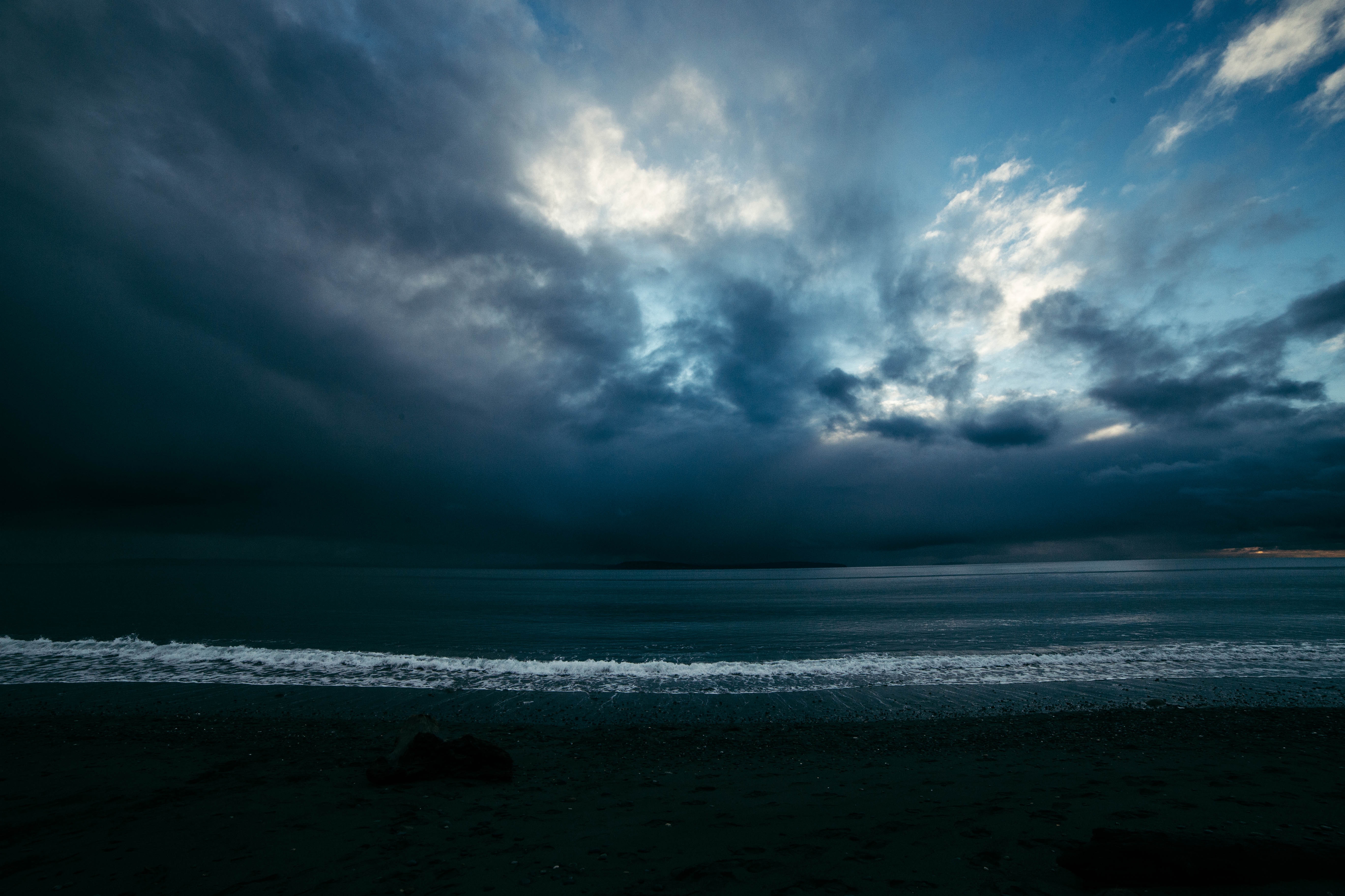 mainly cloudy, overcast, sea, nature, night, shore, bank, surf