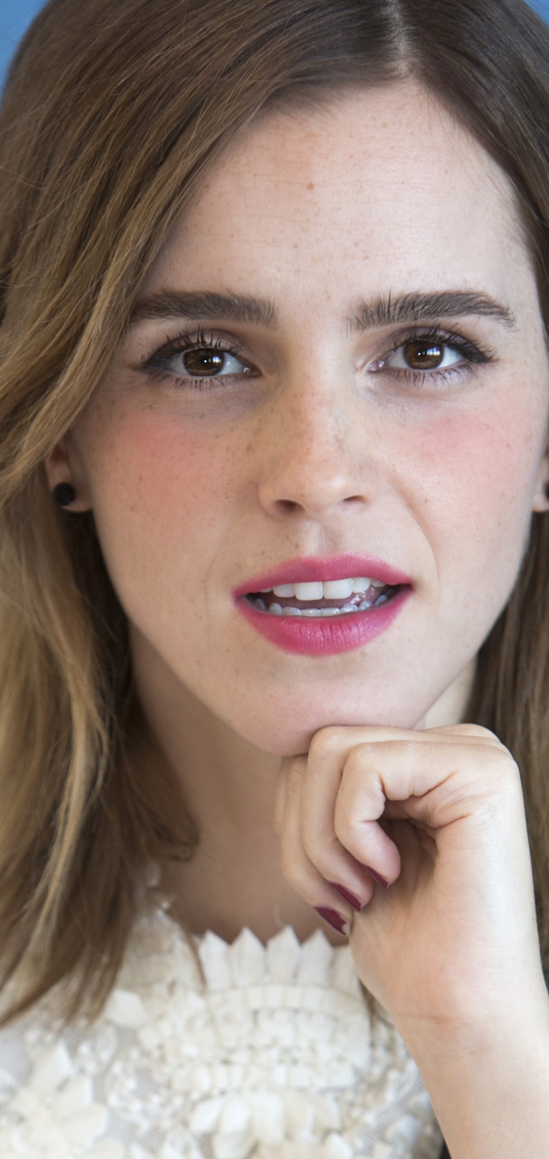 Descarga gratuita de fondo de pantalla para móvil de Morena, Emma Watson, Inglés, Cara, Ojos Cafés, Celebridades, Actriz, Lápiz Labial.