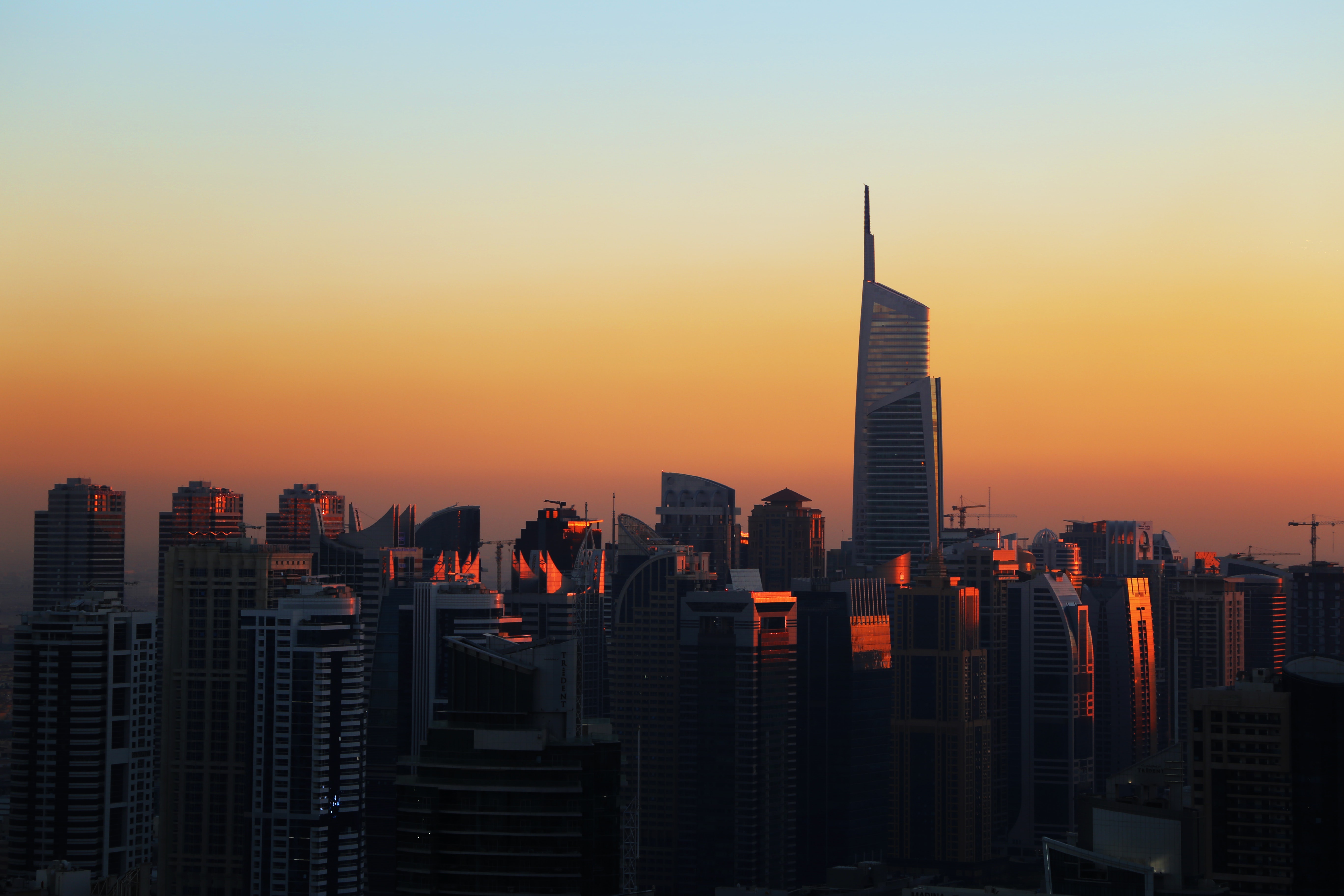 Handy-Wallpaper Städte, Wolkenkratzer, Gebäude, Dubai, Vereinigte Arabische Emirate, Menschengemacht, Großstadt kostenlos herunterladen.