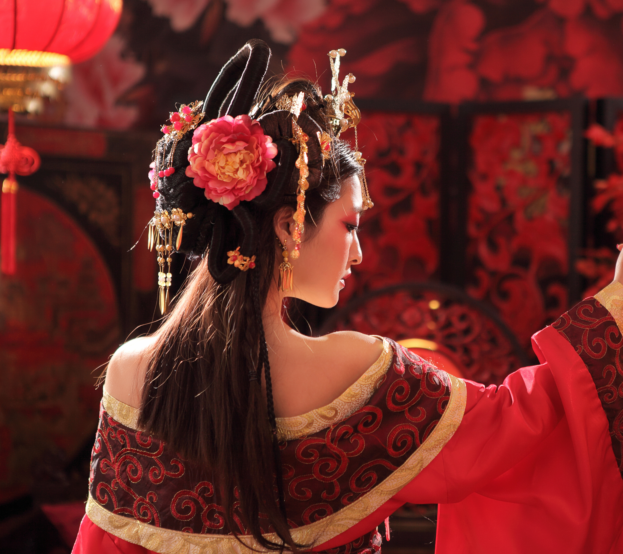 1258879 baixar imagens mulheres, asiática, flor, taiwanês, penteado, traje tradicional, bonsai, traseira, parte de trás - papéis de parede e protetores de tela gratuitamente