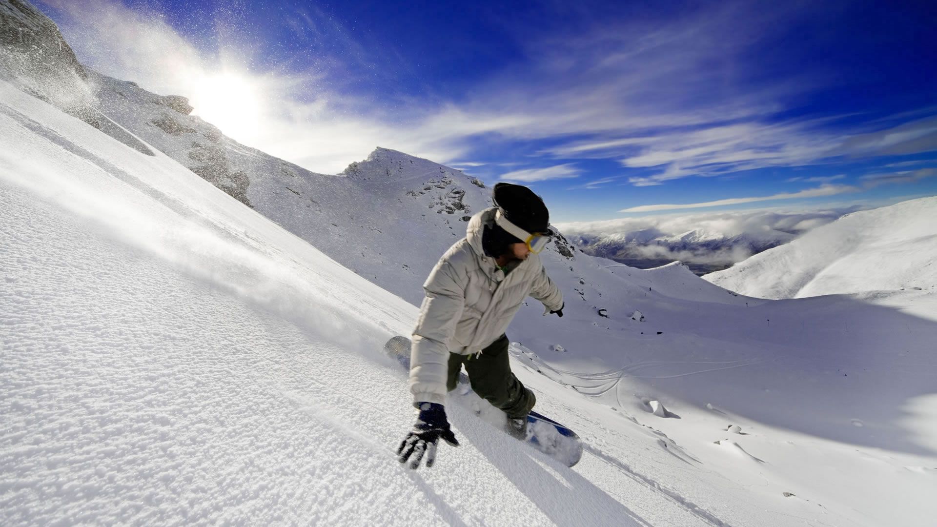 51664 Hintergrundbild herunterladen sport, sky, mountains, schnee, snowboard, snowboarder - Bildschirmschoner und Bilder kostenlos