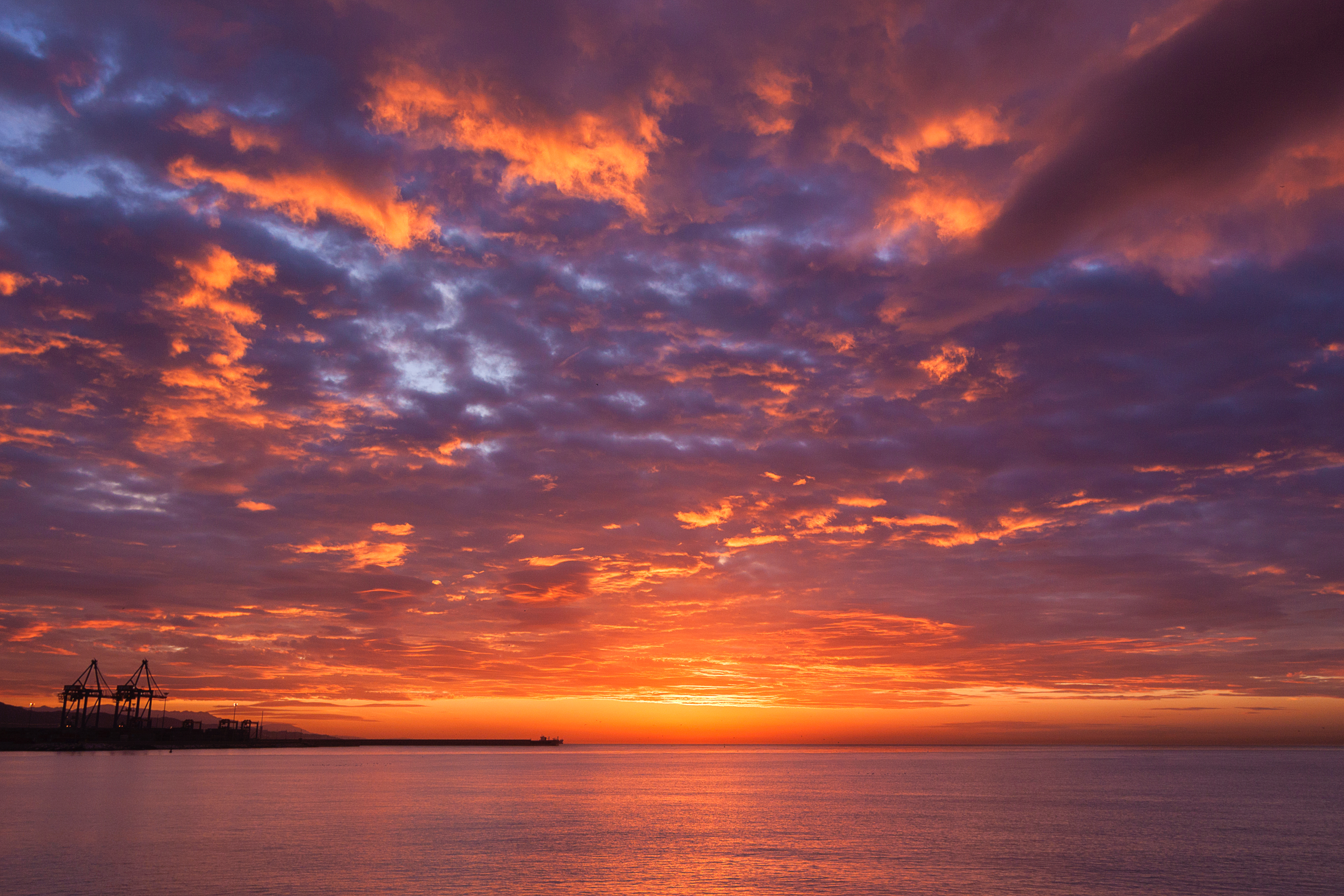Download mobile wallpaper Sky, Horizon, Sunset, Sea, Nature for free.