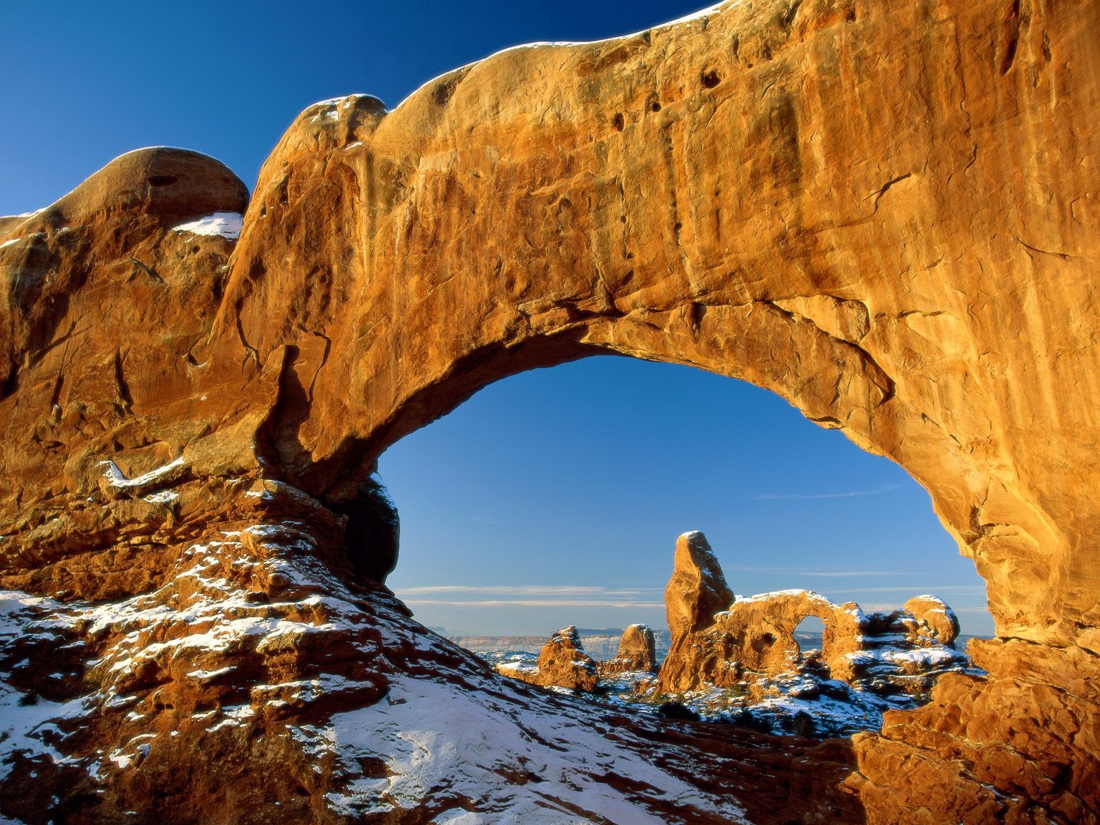 Free download wallpaper Nature, Stones, Mountains, Snow, Window, Arch, Canyon on your PC desktop