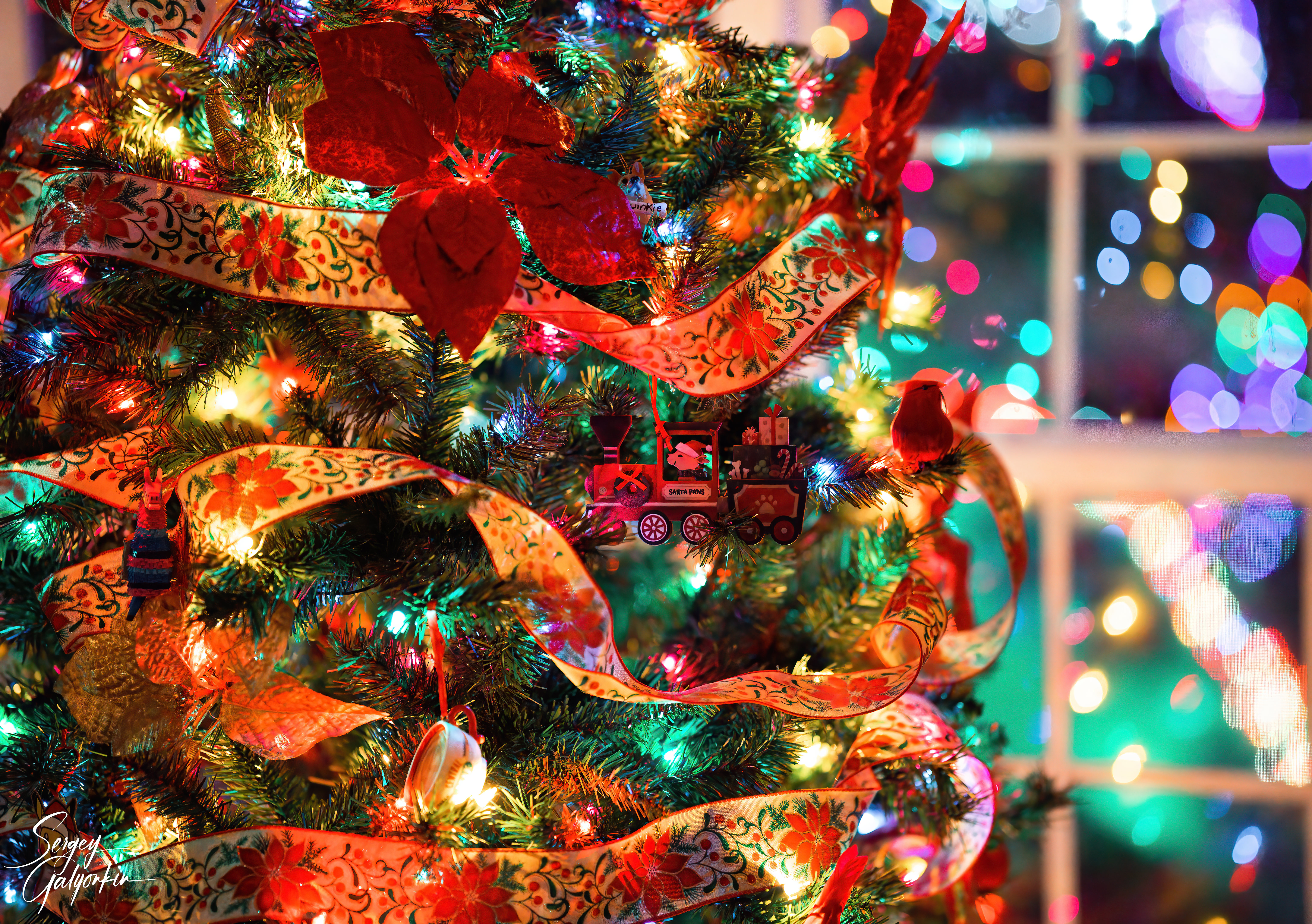 new year, holidays, christmas, decorations, toys, christmas tree, garland, garlands Full HD