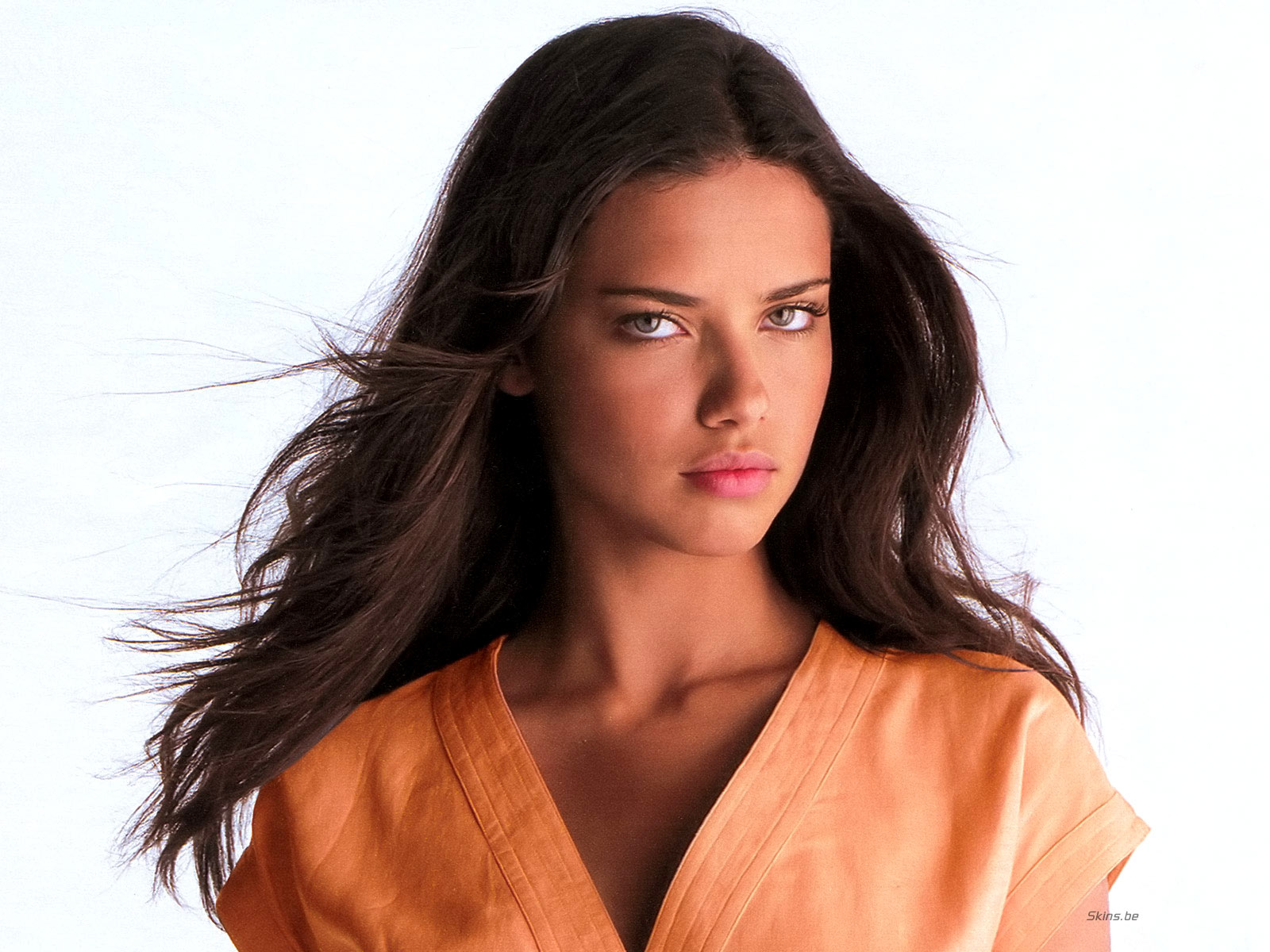 Téléchargez gratuitement l'image Célébrités, Adriana Lima sur le bureau de votre PC