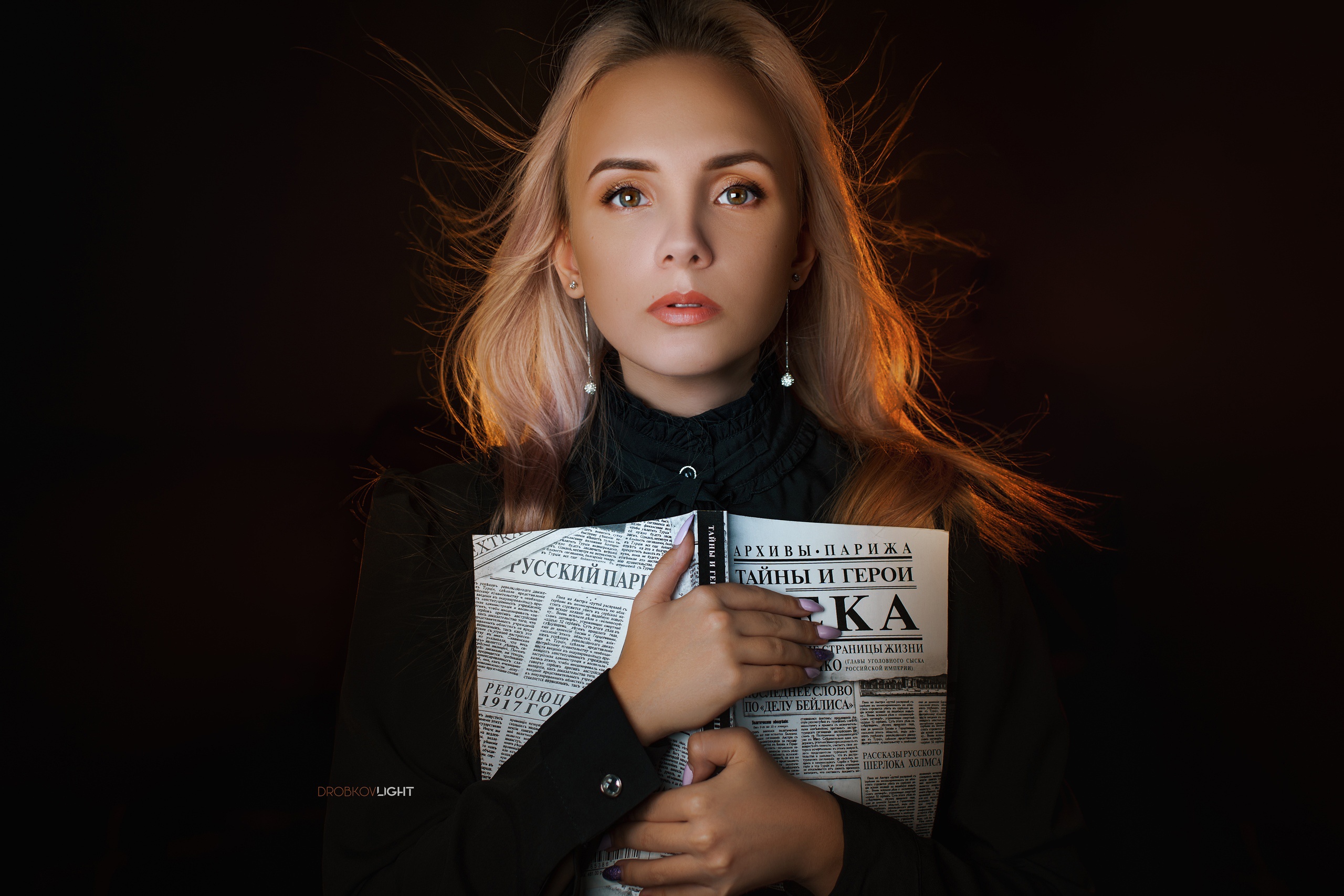Free download wallpaper Portrait, Book, Hair, Blonde, Face, Model, Women, Makeup, Anastasia Makarenko on your PC desktop