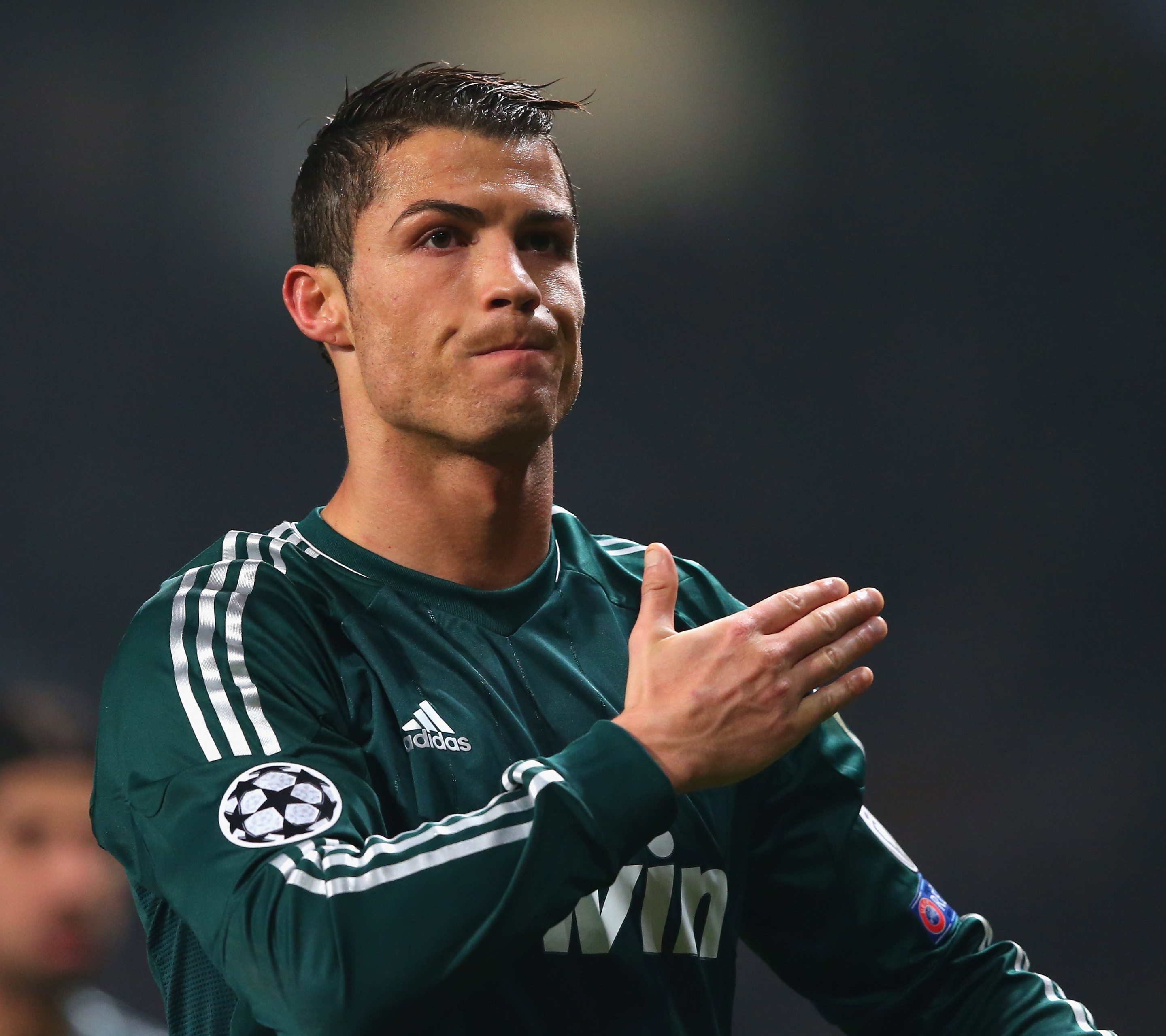 Handy-Wallpaper Sport, Fußball, Cristiano Ronaldo, Real Madrid Cf kostenlos herunterladen.