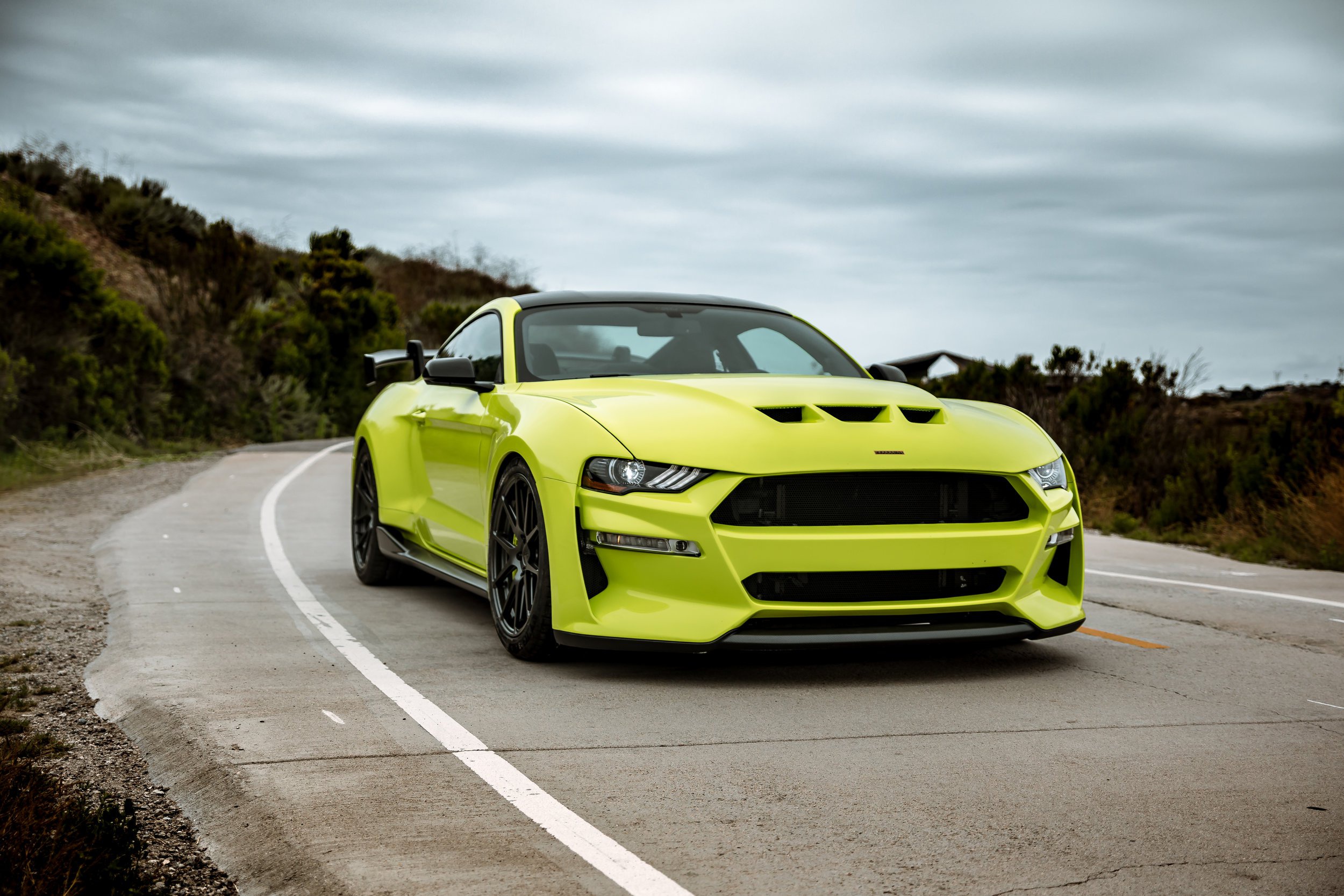 Завантажити шпалери безкоштовно Форд, Автомобіль, Ford Mustang, Muscle Car, Транспортні Засоби, Зелений Автомобіль картинка на робочий стіл ПК