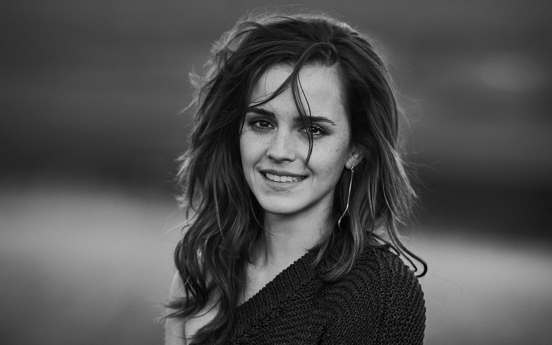 Handy-Wallpaper Emma Watson, Englisch, Schwarz Weiß, Berühmtheiten, Darstellerin kostenlos herunterladen.