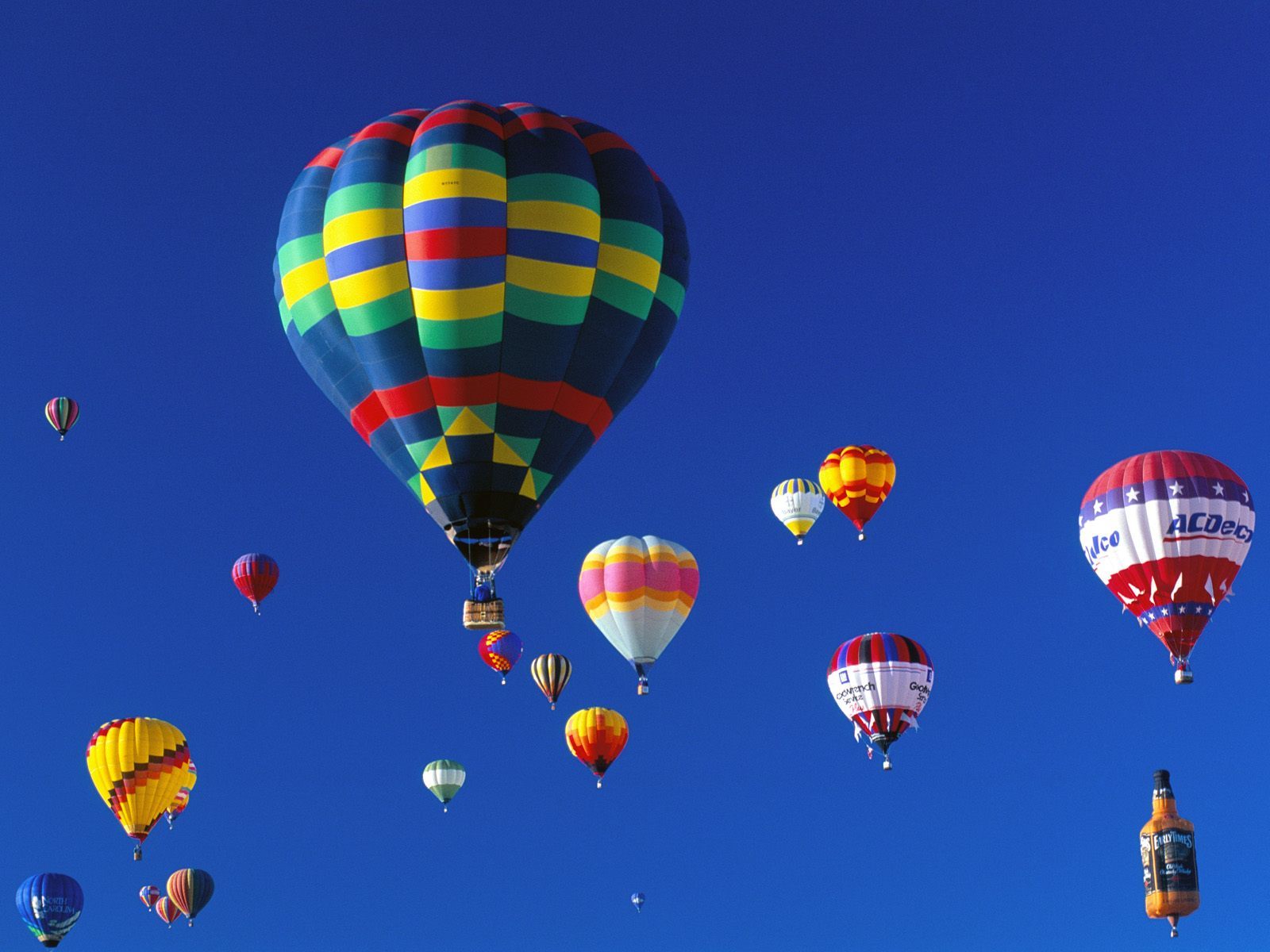 21324 скачать картинку воздушные шары, транспорт, небо, синие - обои и заставки бесплатно