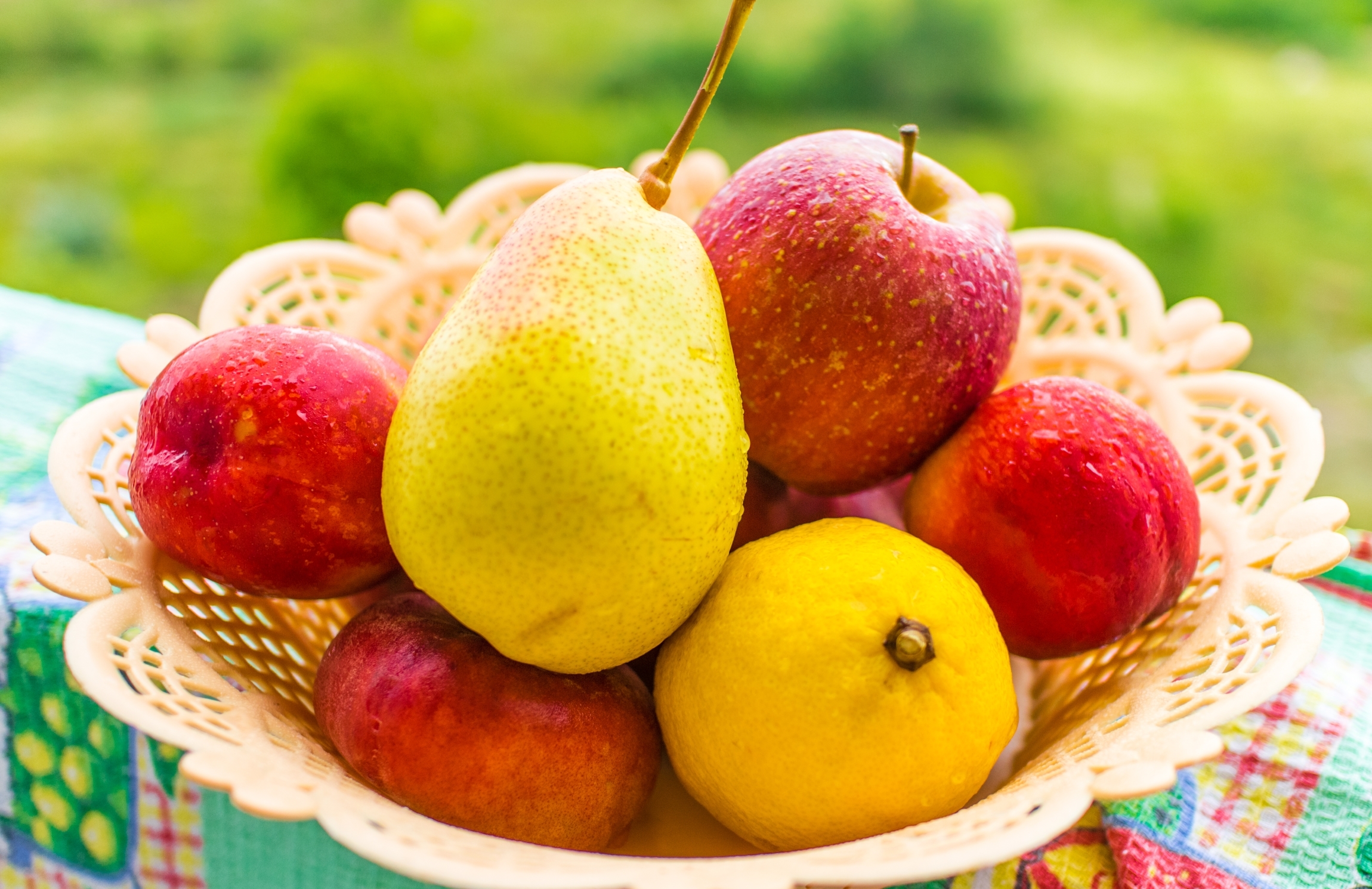 Free download wallpaper Fruits, Food, Apple, Fruit, Pear on your PC desktop