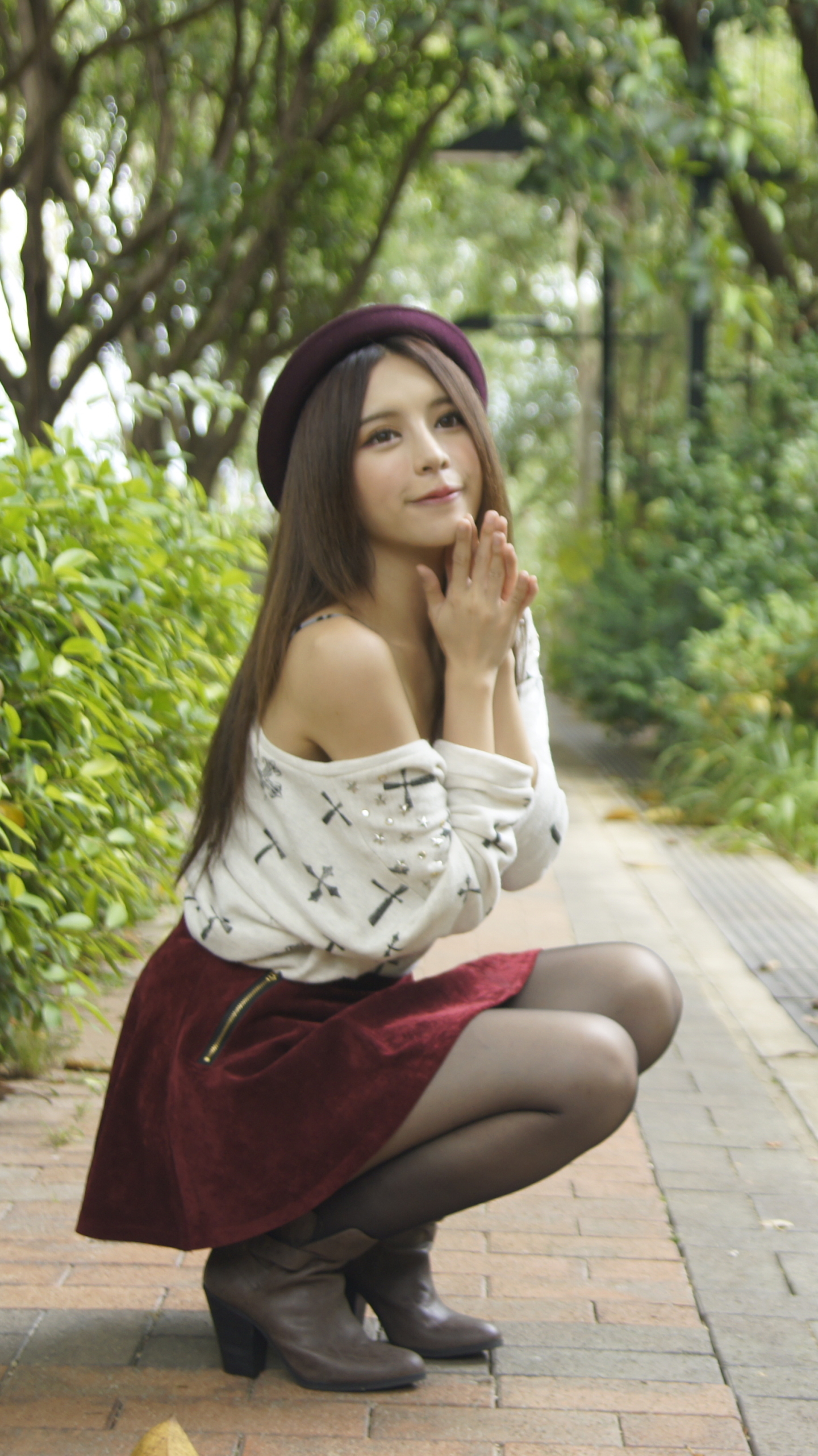 Download mobile wallpaper Hat, Hong Kong, Model, Skirt, Women, Asian, Taiwanese, Julie Chang, Zhang Qi Jun for free.