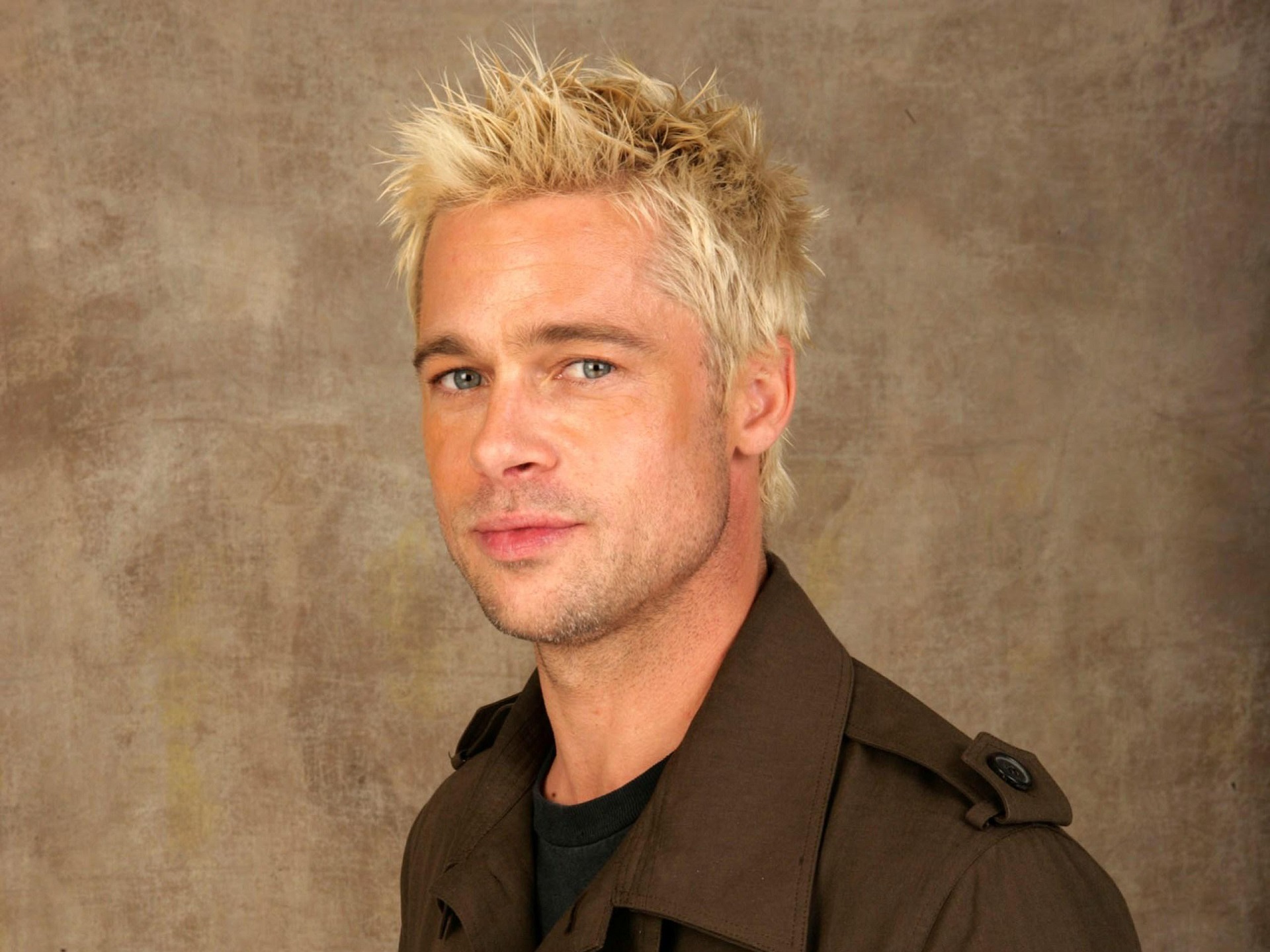 Handy-Wallpaper Schauspieler, Brad Pitt, Gesicht, Blaue Augen, Blondinen, Berühmtheiten kostenlos herunterladen.