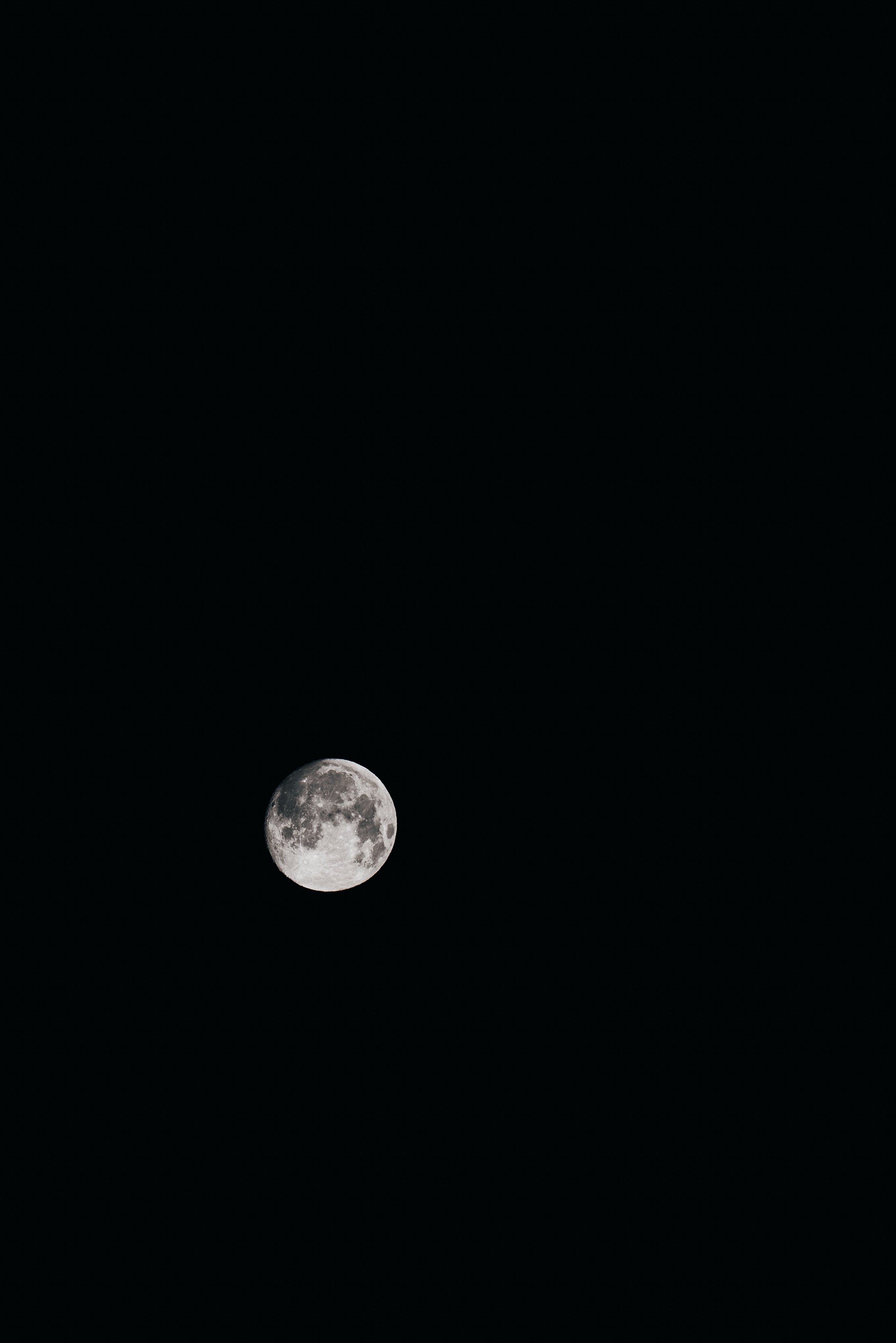 96106 скачать картинку темная, космос, ночь, луна, спутник - обои и заставки бесплатно
