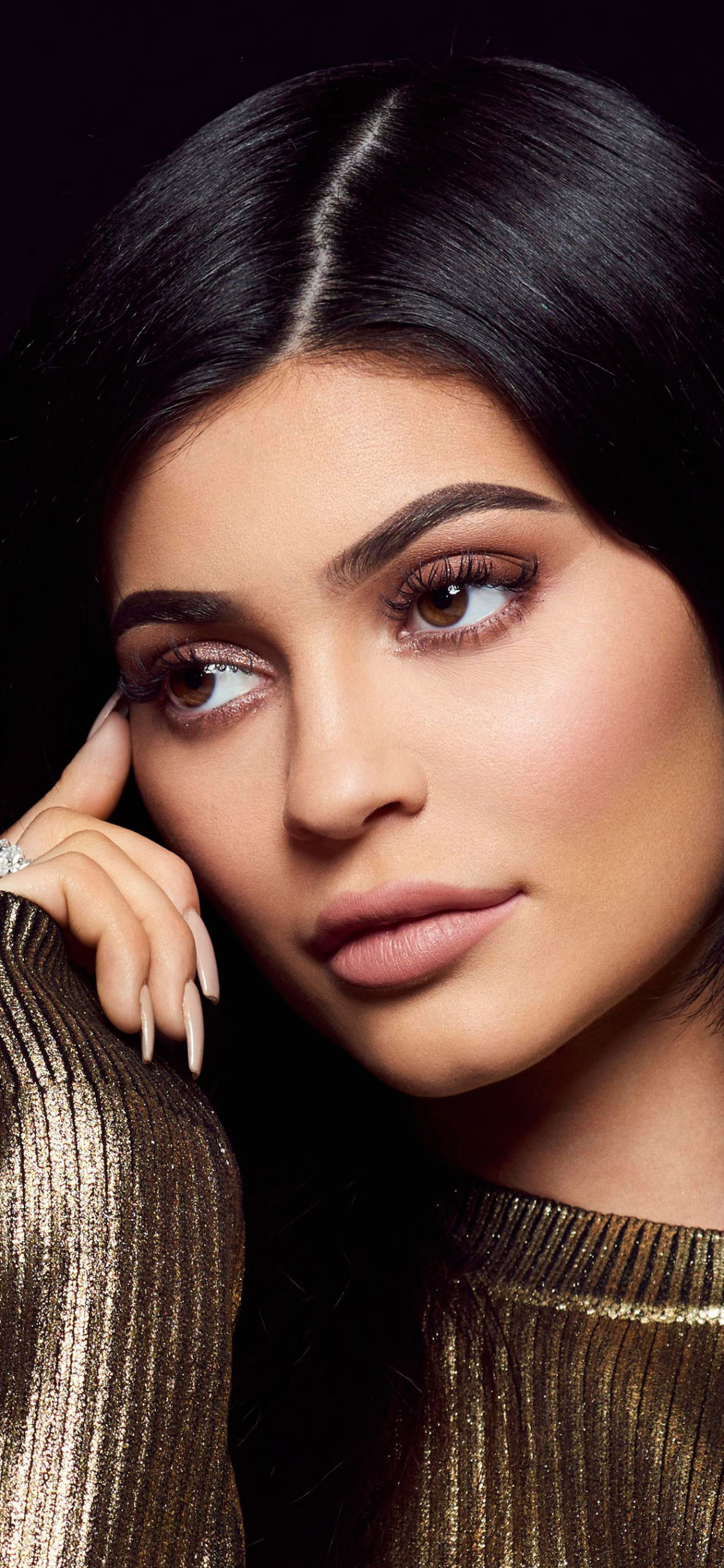 Download mobile wallpaper Model, Celebrity, Brown Eyes, Black Hair, Kylie Jenner for free.