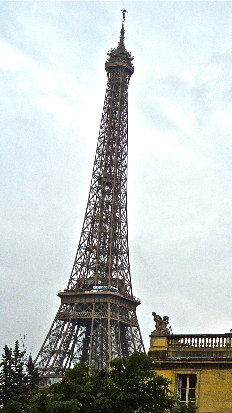 Download mobile wallpaper Paris, Eiffel Tower, Monuments, House, Man Made for free.