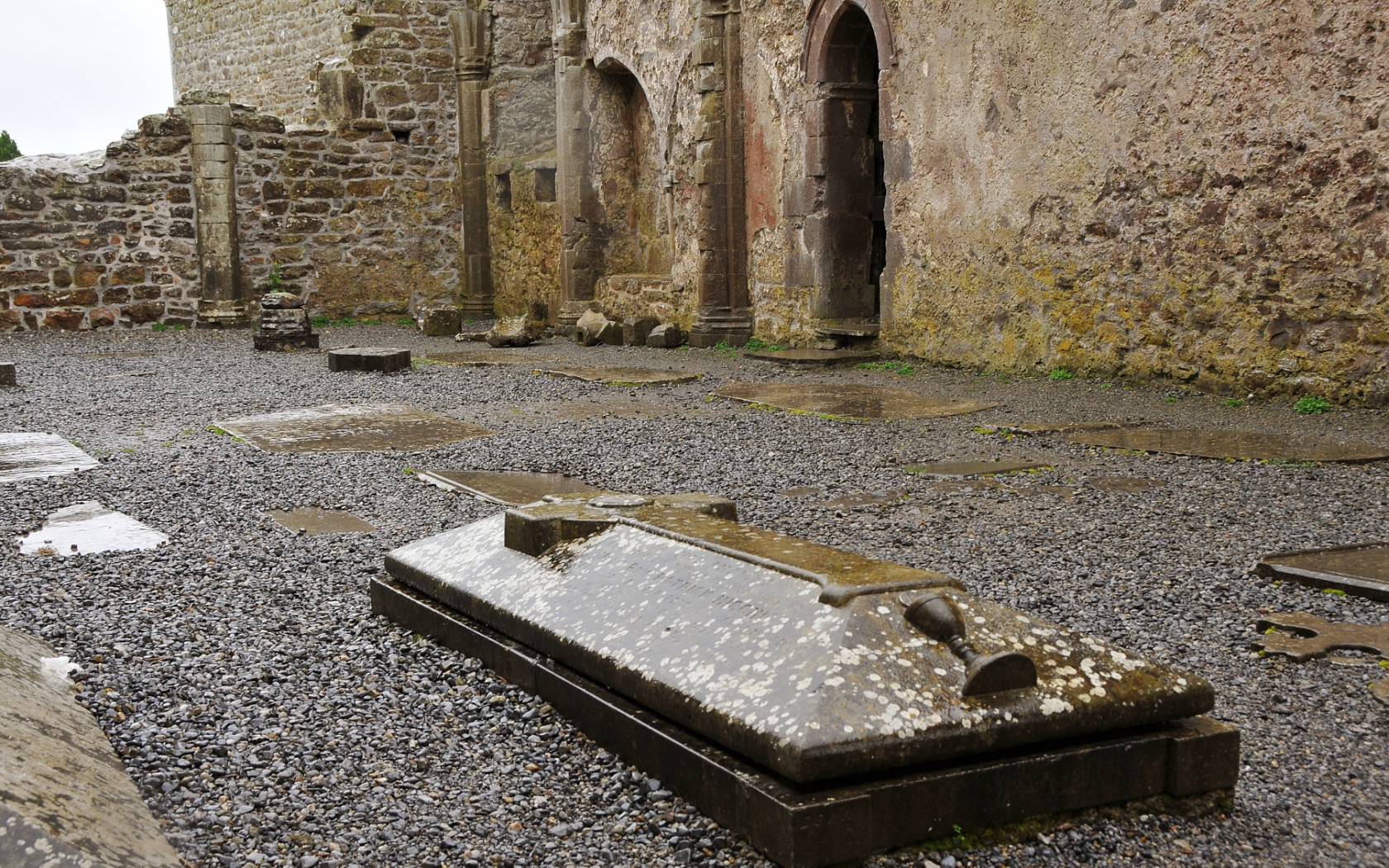Descarga gratuita de fondo de pantalla para móvil de Cruz, Irlanda, Monasterio, Religioso, Cementerio, Clonmacnoise, Monasterio De Clonmacnoise.