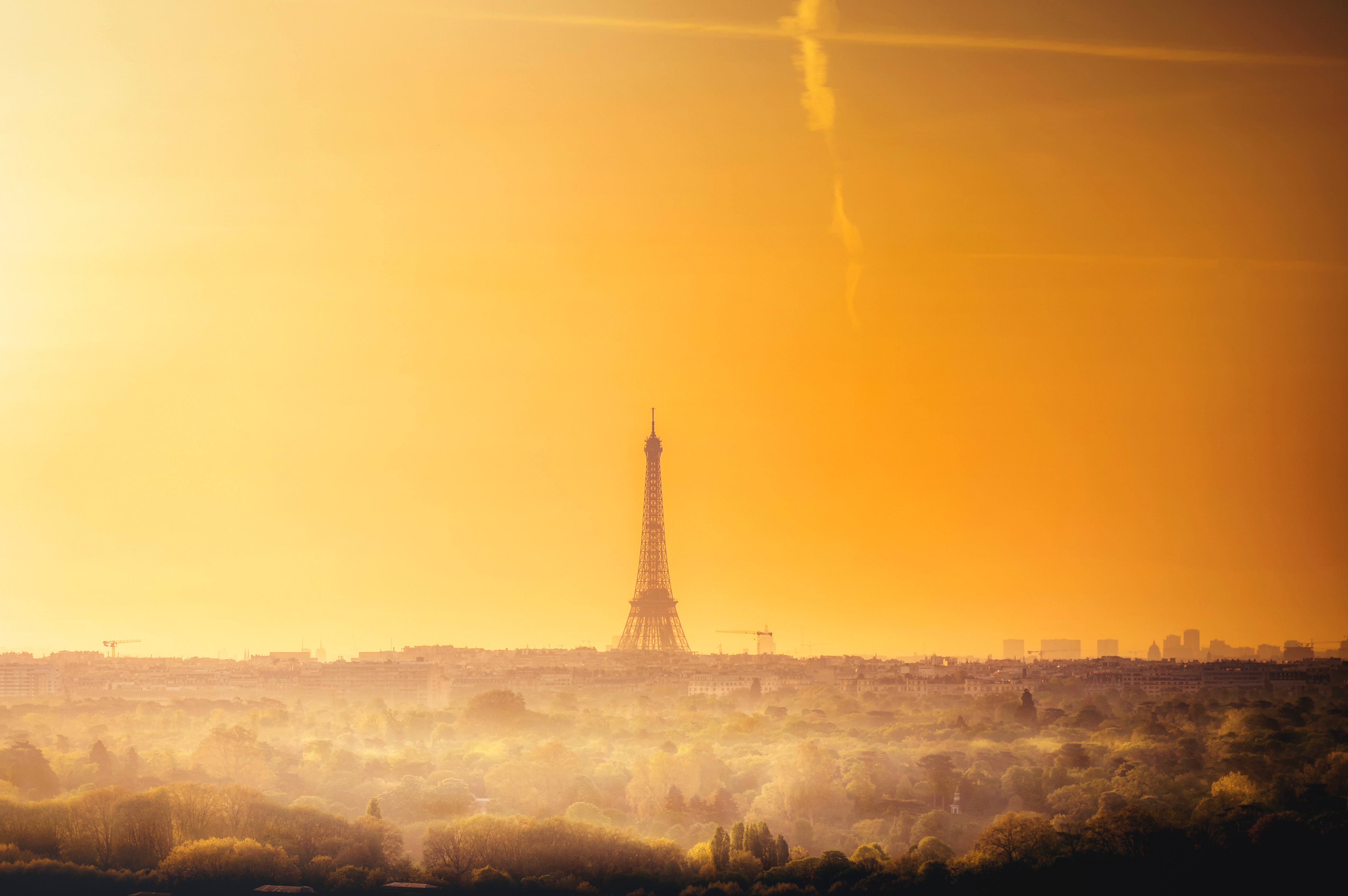 Скачать картинку Города, Горизонт, Франция, Рассвет, Париж, Эйфелева Башня в телефон бесплатно.