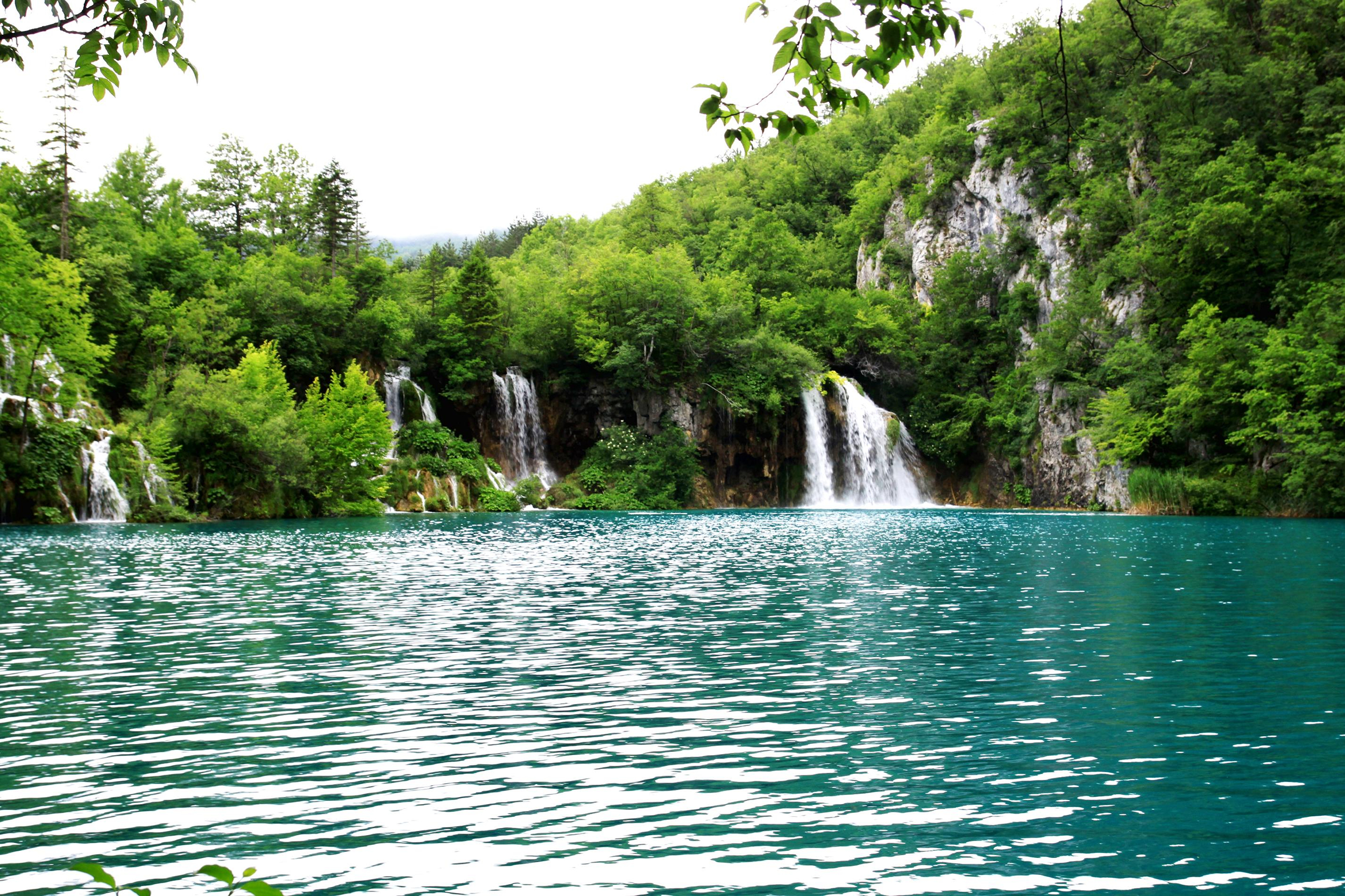 Handy-Wallpaper Natur, Wasser, Wasserfälle, See, Wasserfall, Wald, Erde/natur kostenlos herunterladen.