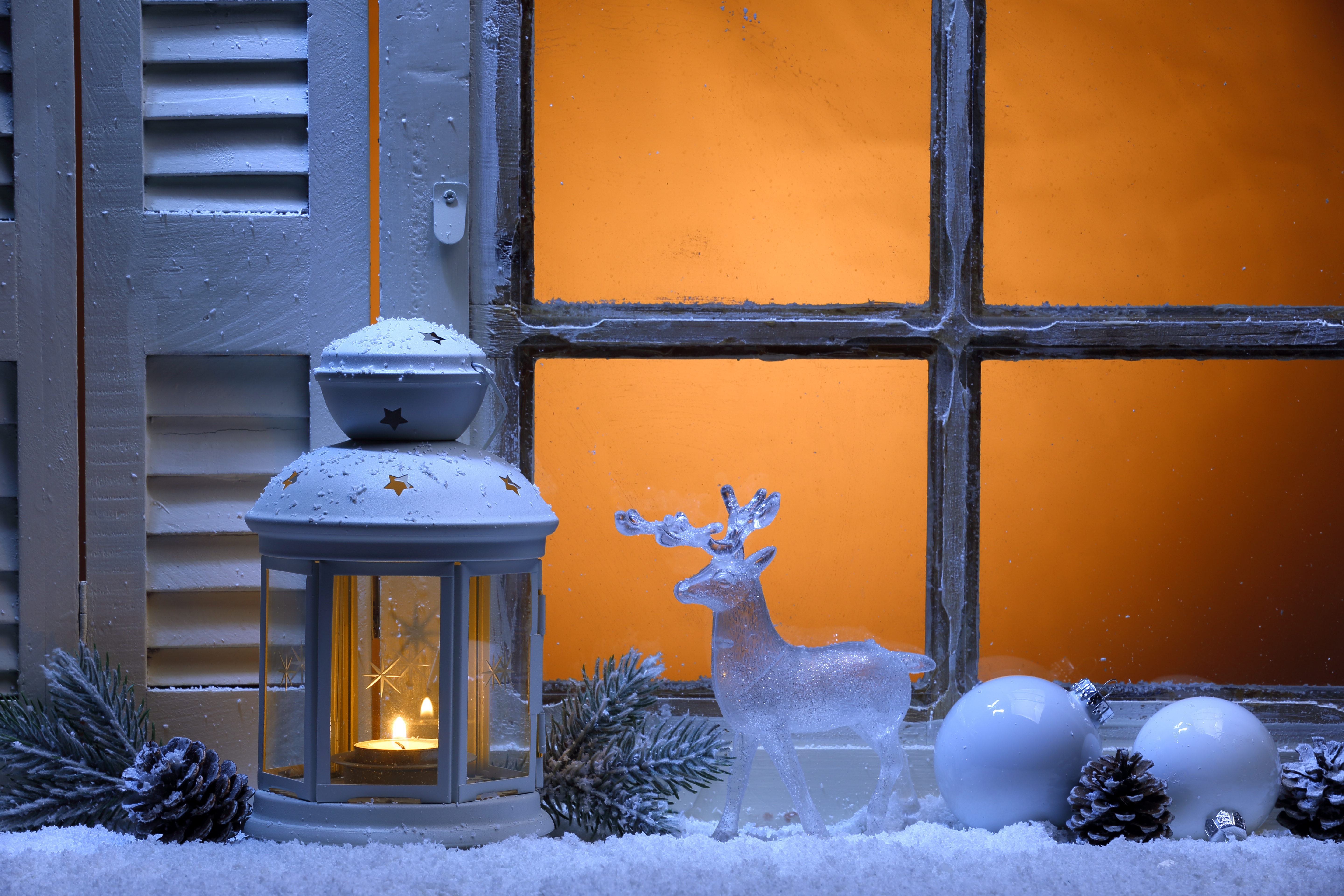 Téléchargez gratuitement l'image Noël, Vacances, Lanterne, Fenêtre, Décorations De Noël, Bougie sur le bureau de votre PC