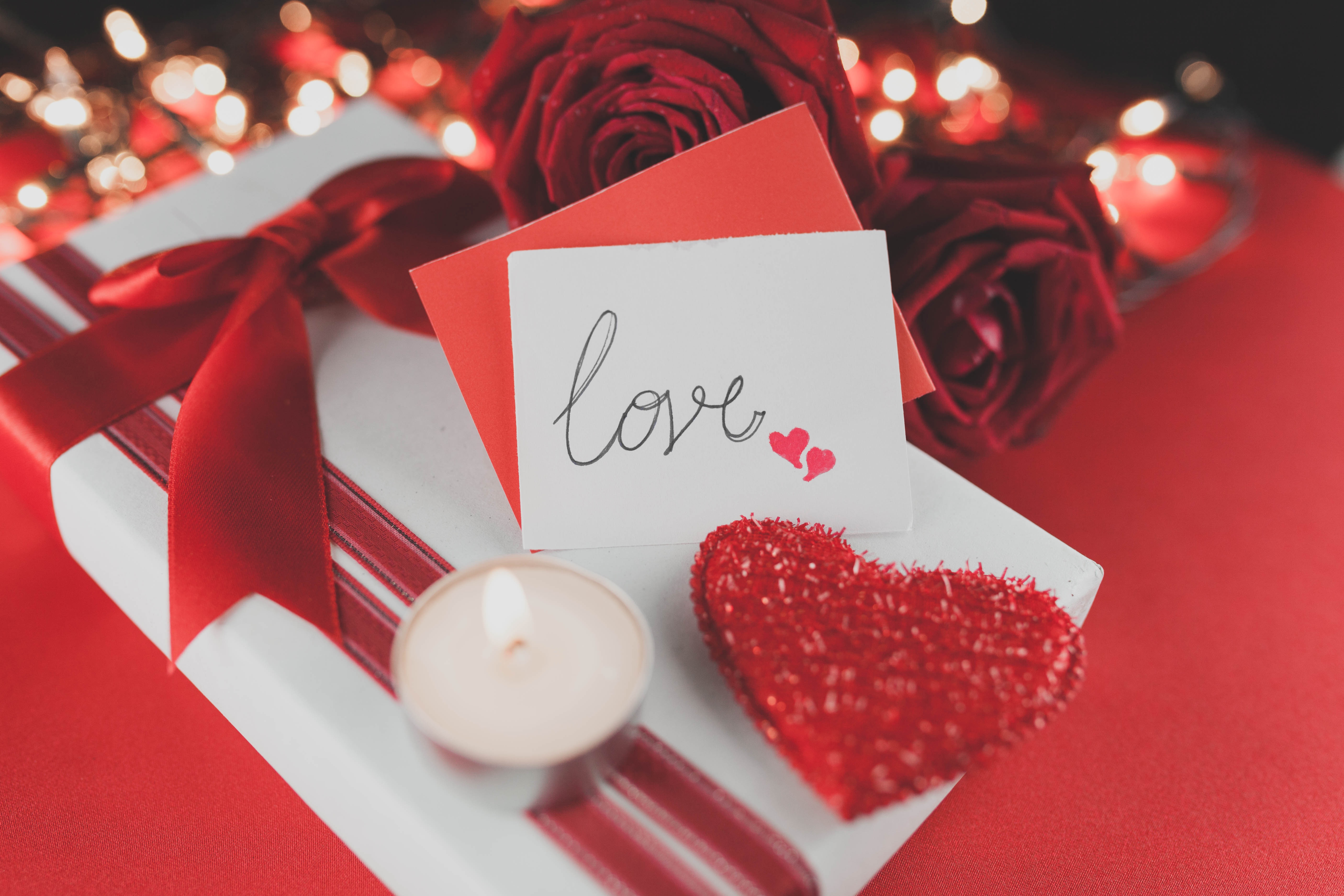 Скачать обои бесплатно Любовь, Сердце, Подарки, День Святого Валентина, Праздничные, Романтический картинка на рабочий стол ПК