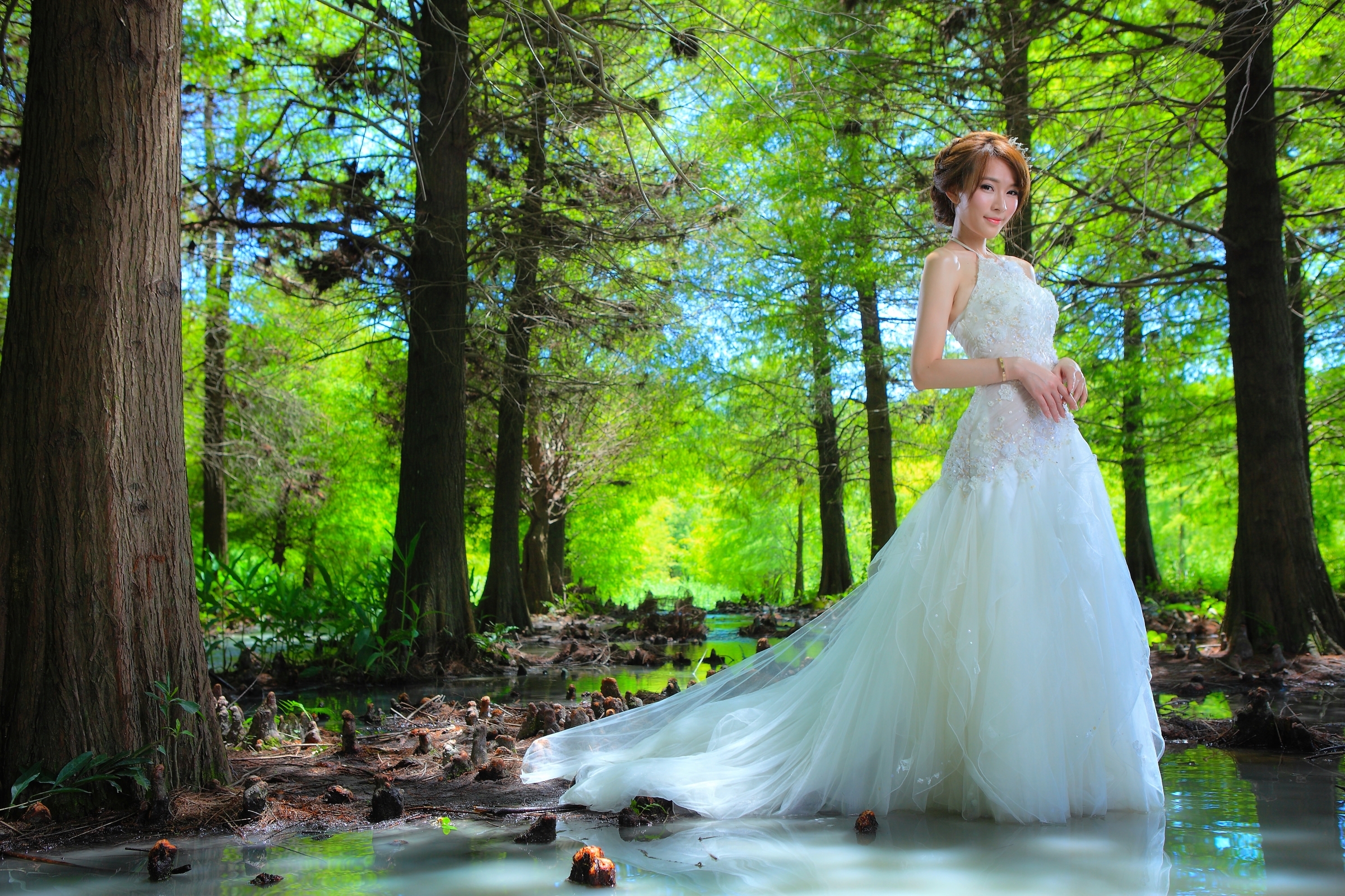 834296 завантажити картинку жінки, наречена, азіатський, модель, весільна сукня, біла сукня - шпалери і заставки безкоштовно