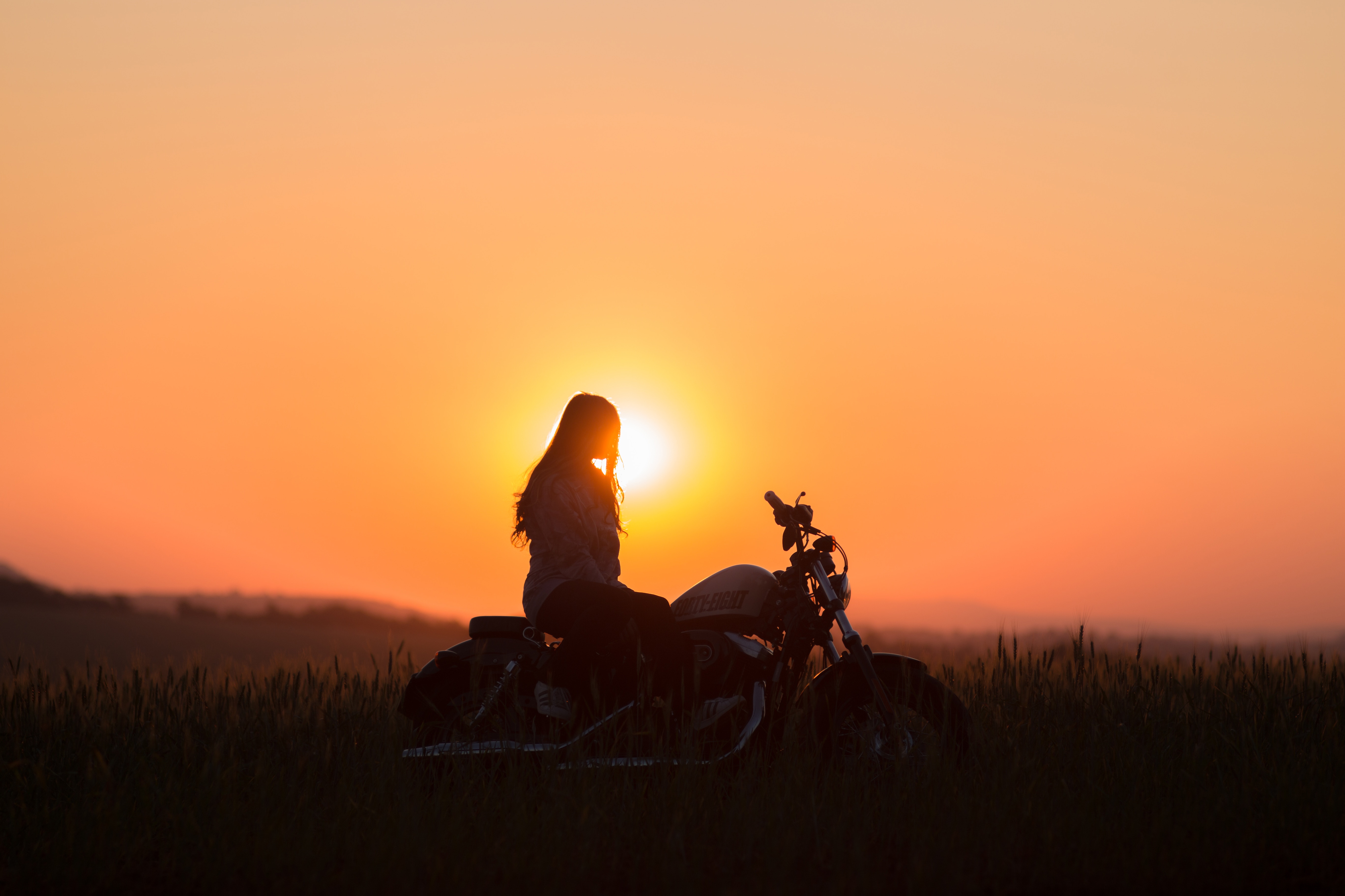Free download wallpaper Sunset, Seclusion, Privacy, Silhouette, Loneliness, Motorcycle, Motorcycles on your PC desktop