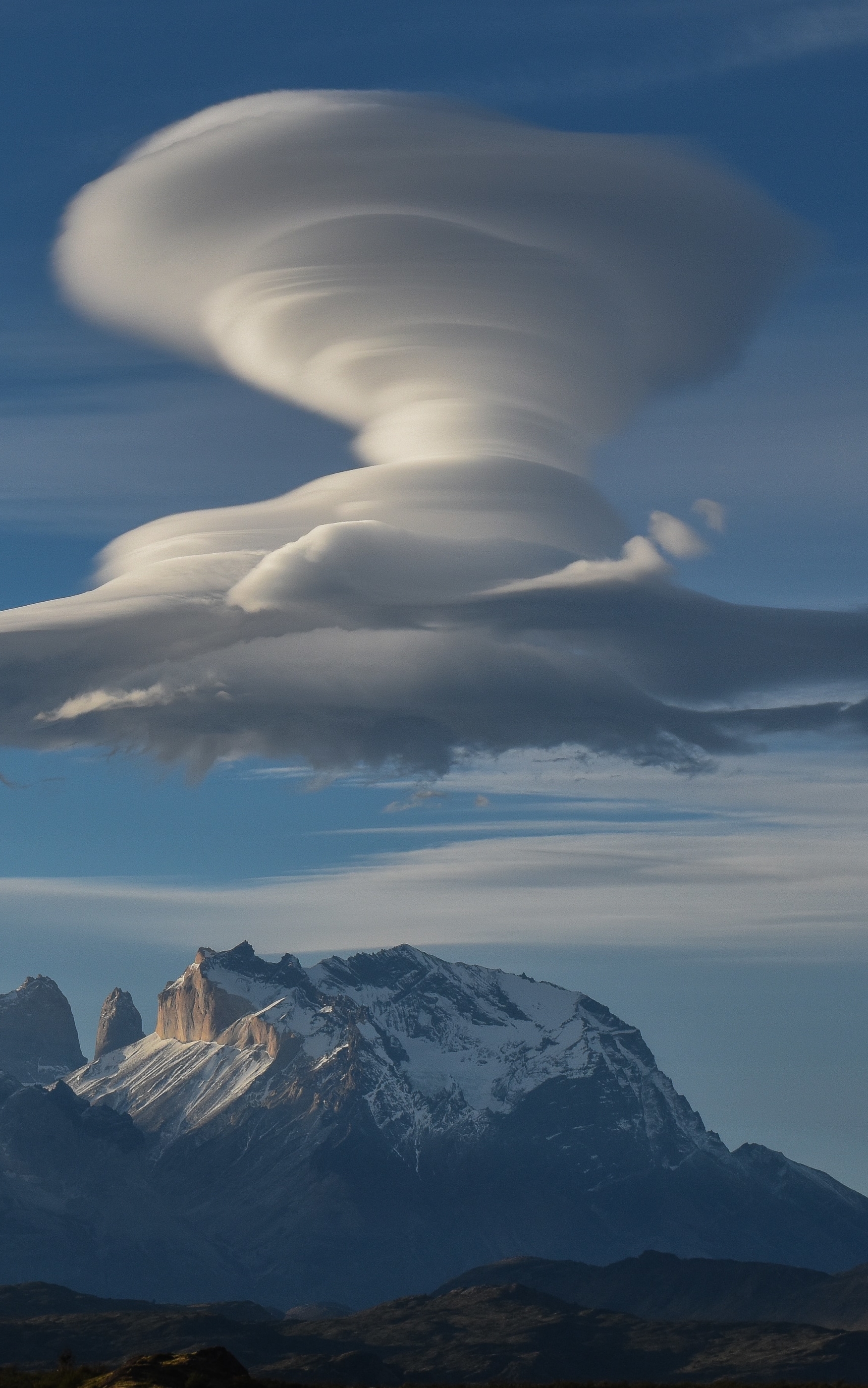 Descarga gratis la imagen Montañas, Montaña, Nube, Chile, Patagonia, Torres Del Paine, Tierra/naturaleza, Parque Nacional Torres Del Paine en el escritorio de tu PC
