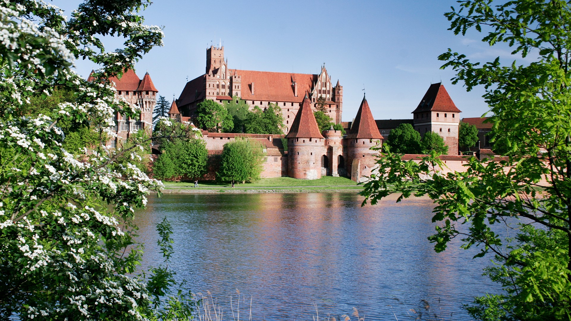 man made, malbork castle, castles