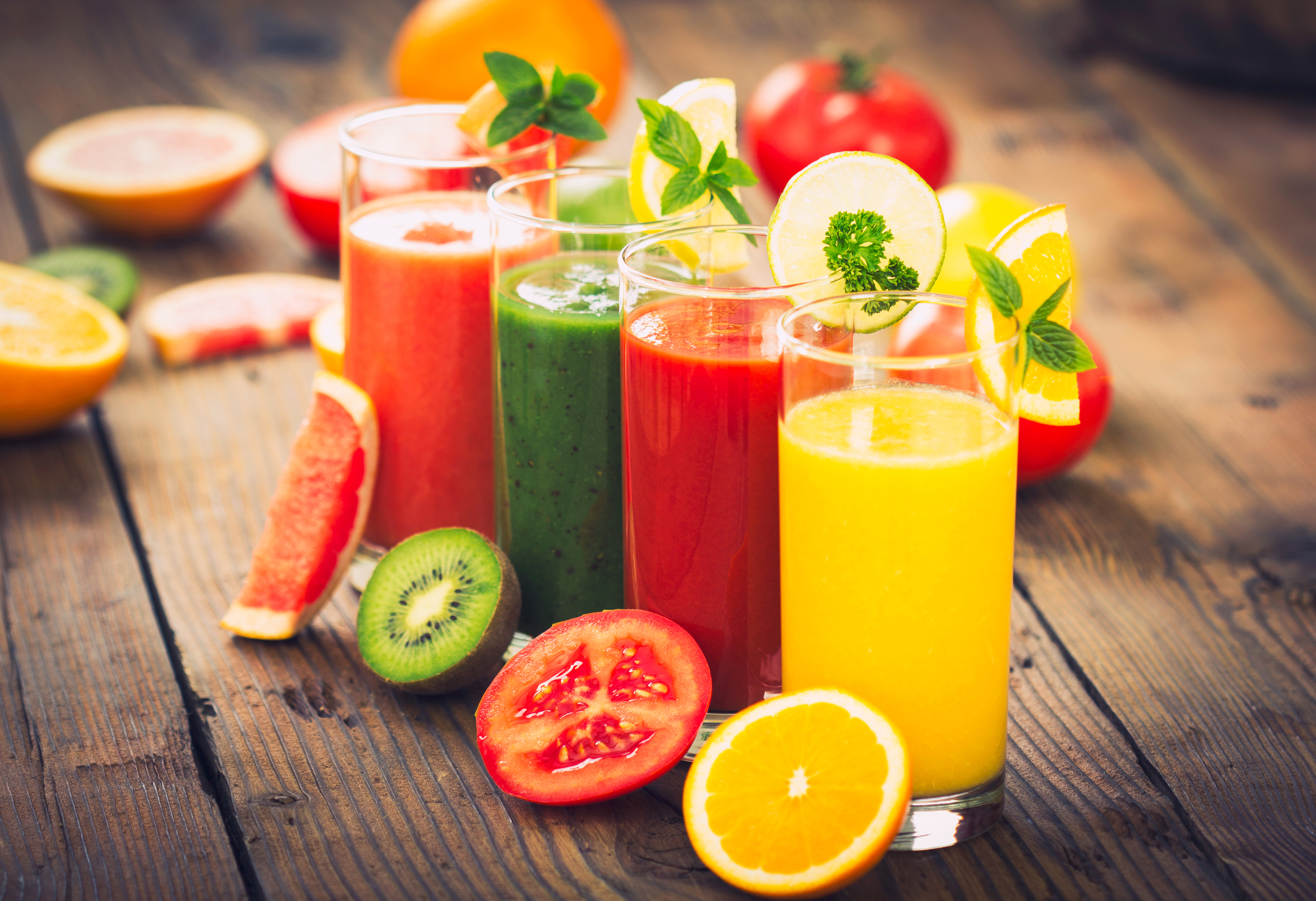 Free download wallpaper Food, Kiwi, Glass, Fruit, Drink, Tomato, Orange (Fruit) on your PC desktop