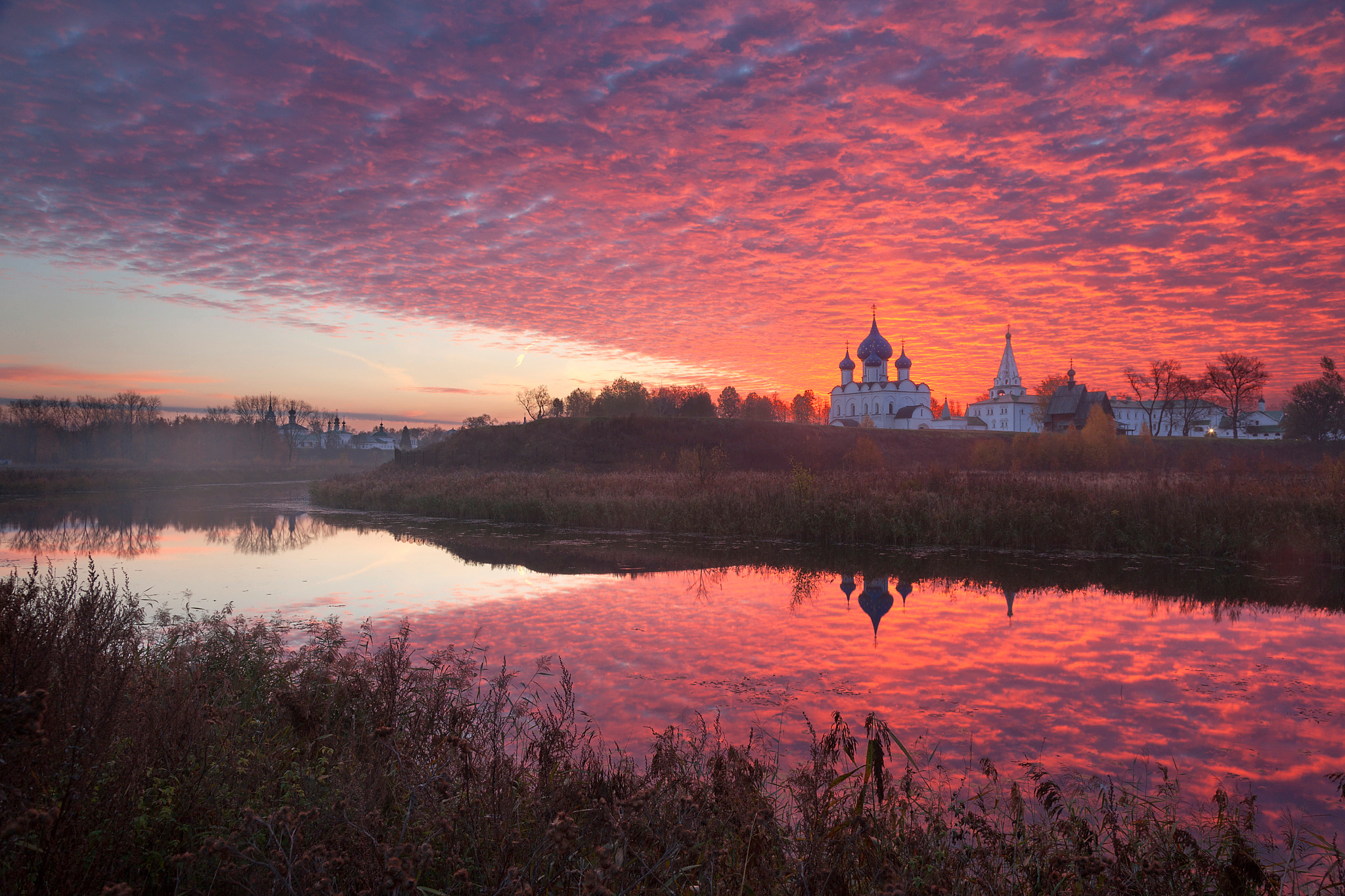 PCデスクトップに川, 夜明け, 日の出, 朝, ロシア, 教会, 写真撮影, 空, スズダリ画像を無料でダウンロード