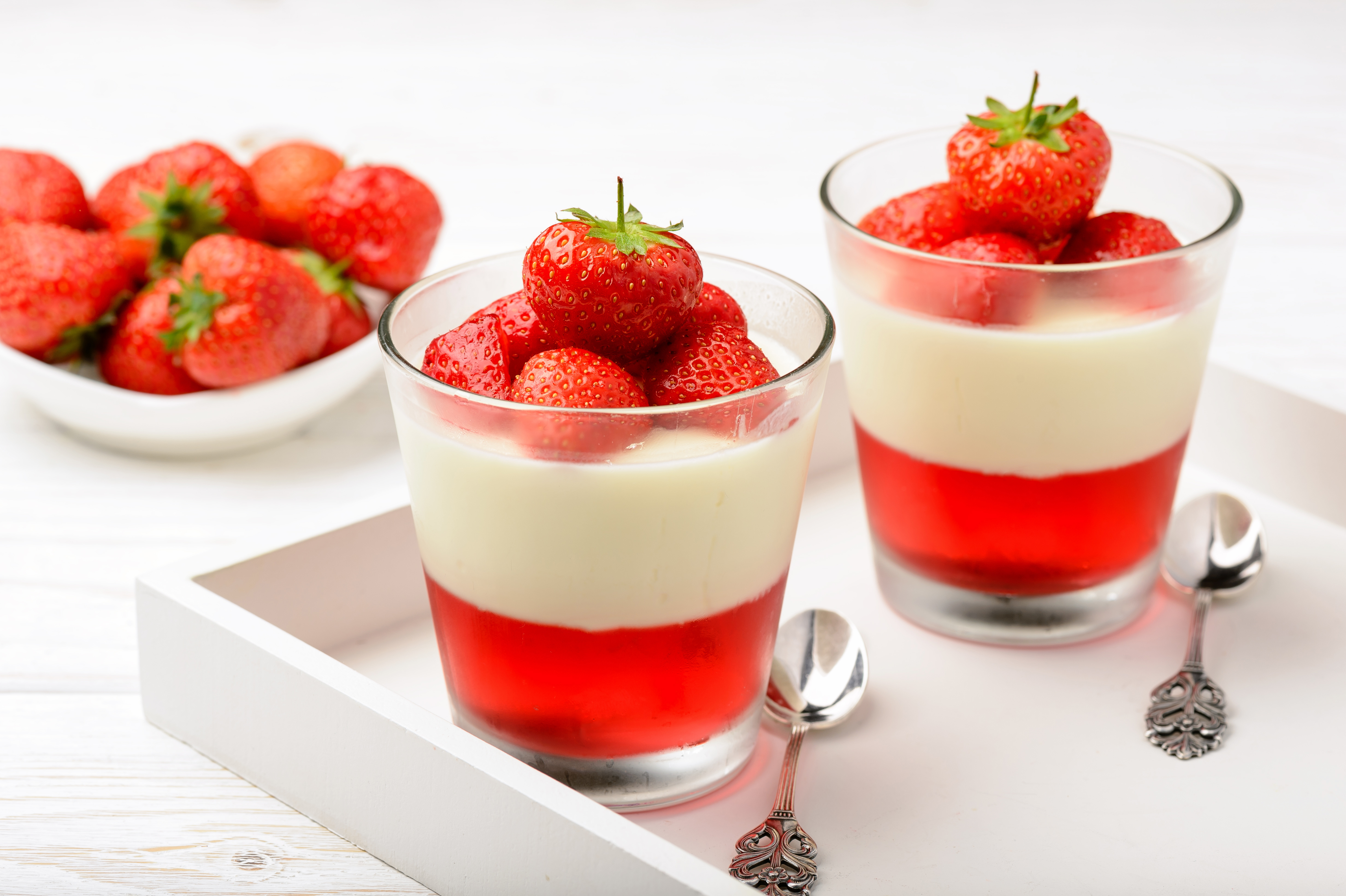 Free download wallpaper Food, Strawberry, Dessert, Berry, Fruit on your PC desktop