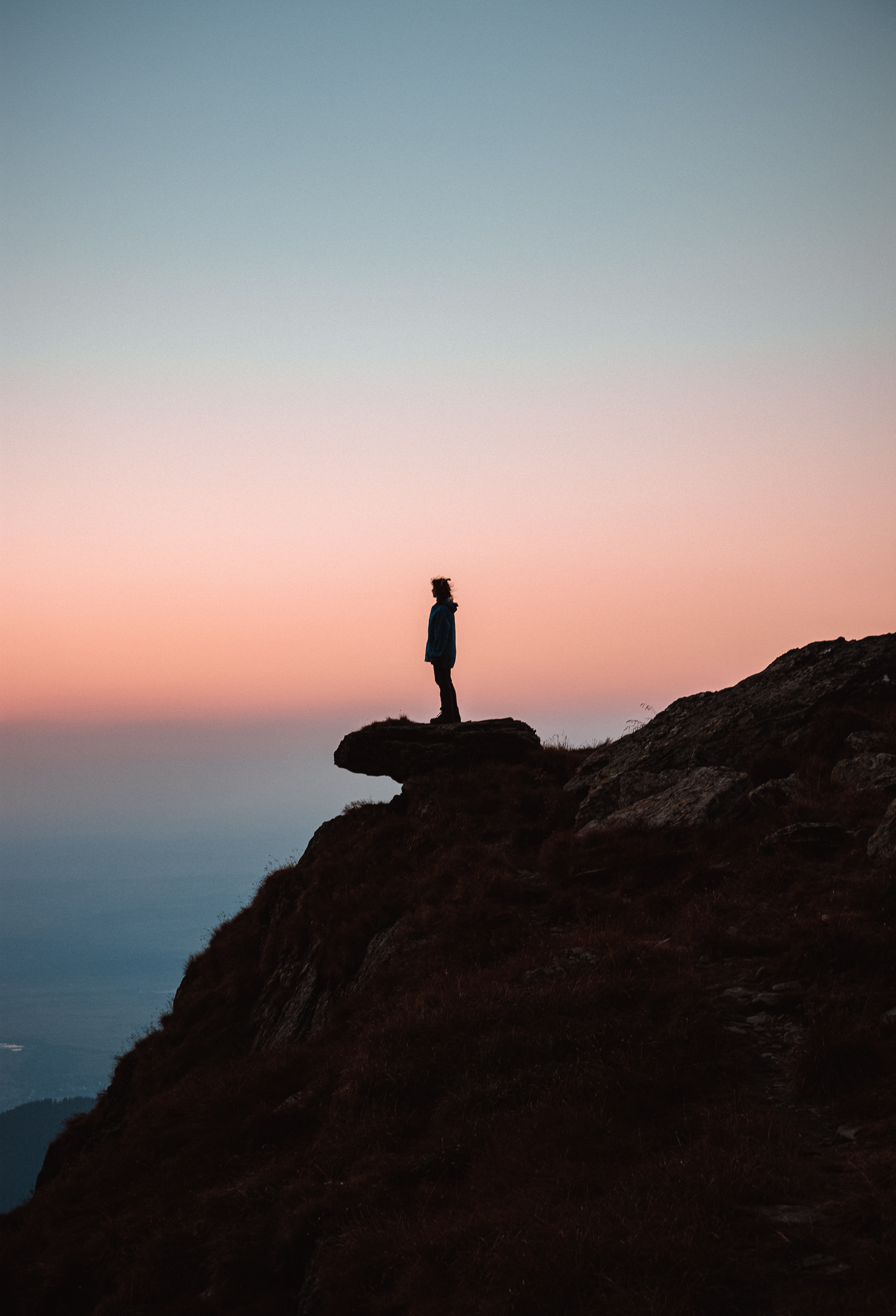 Free download wallpaper Alone, Rock, Slope, Miscellanea, Miscellaneous, Sunset, Loneliness, Lonely on your PC desktop