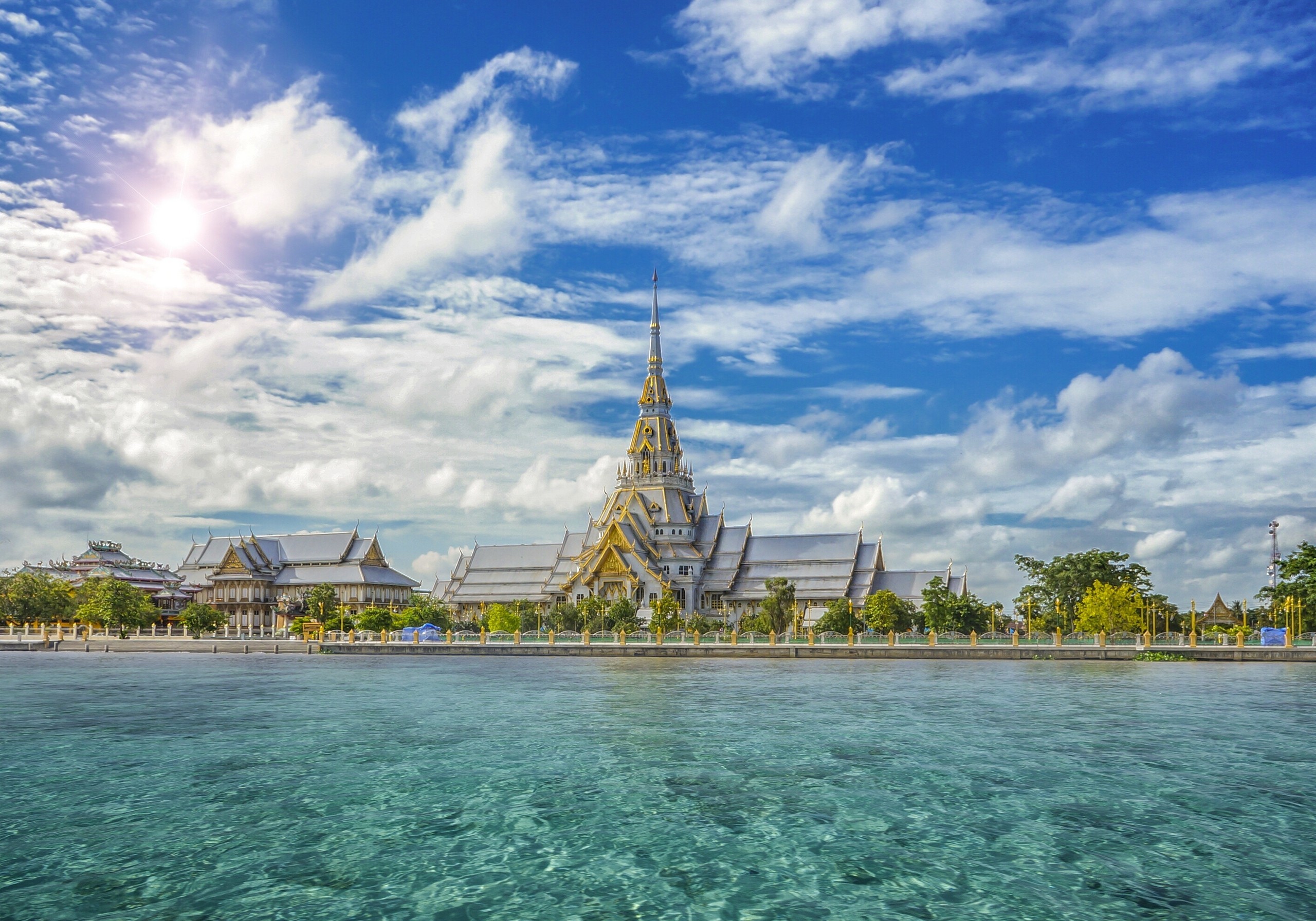 Скачати мобільні шпалери Wat Hong, Таїланд, Храми, Релігійний безкоштовно.