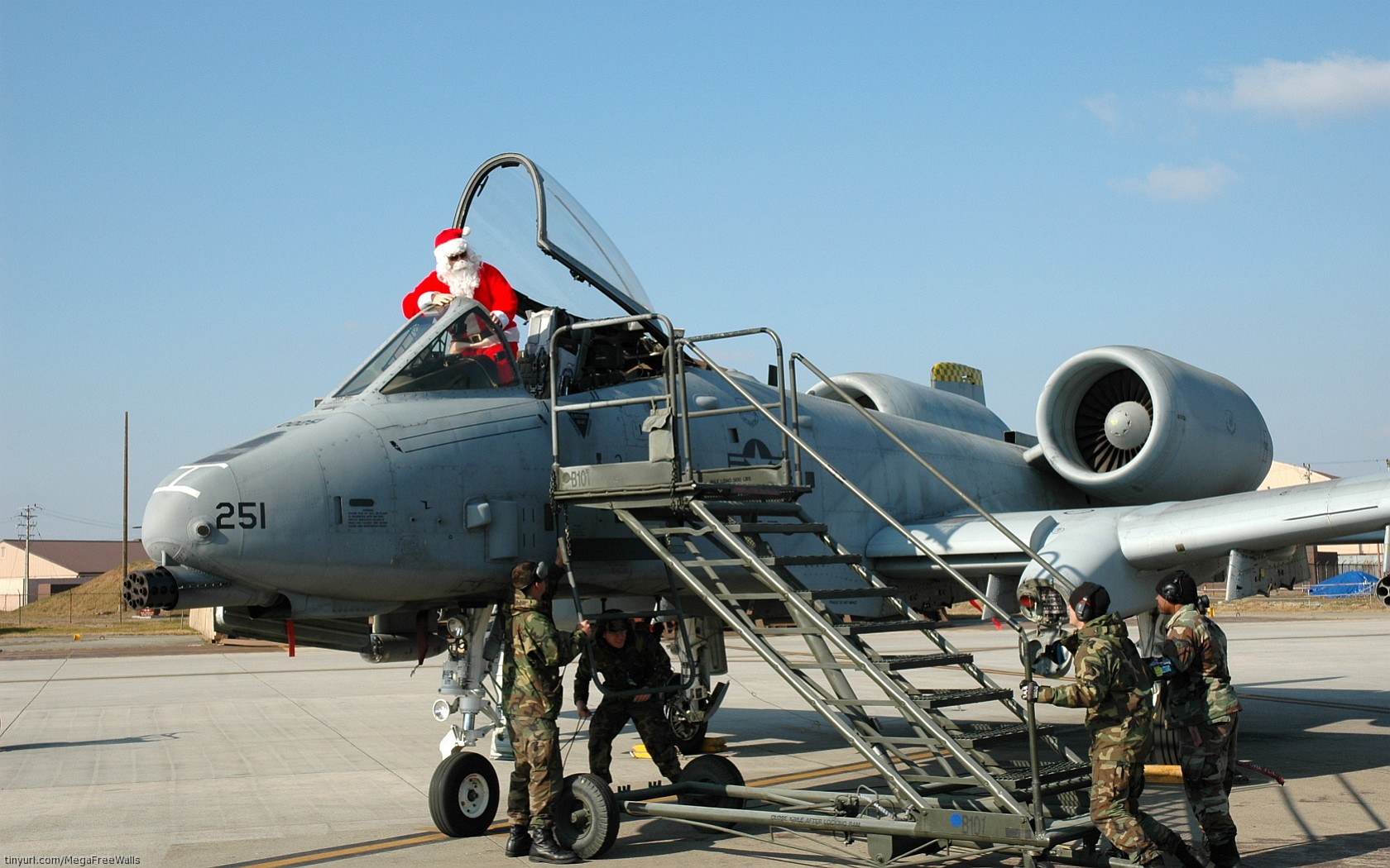 Free download wallpaper Santa, Aircraft, Military, Jet Fighter, Fairchild Republic A 10 Thunderbolt Ii on your PC desktop