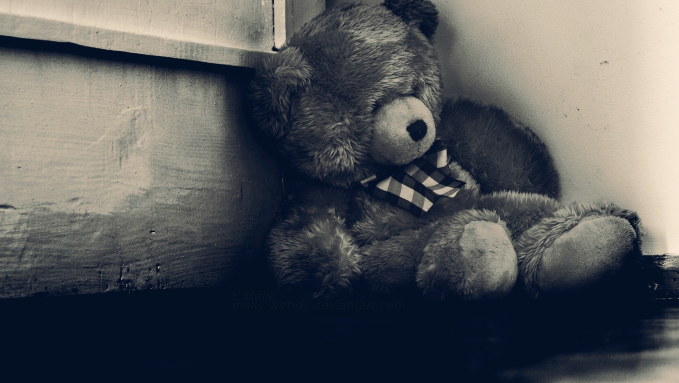 Download mobile wallpaper Teddy Bear, Lonely, Man Made, Black & White, Stuffed Animal for free.