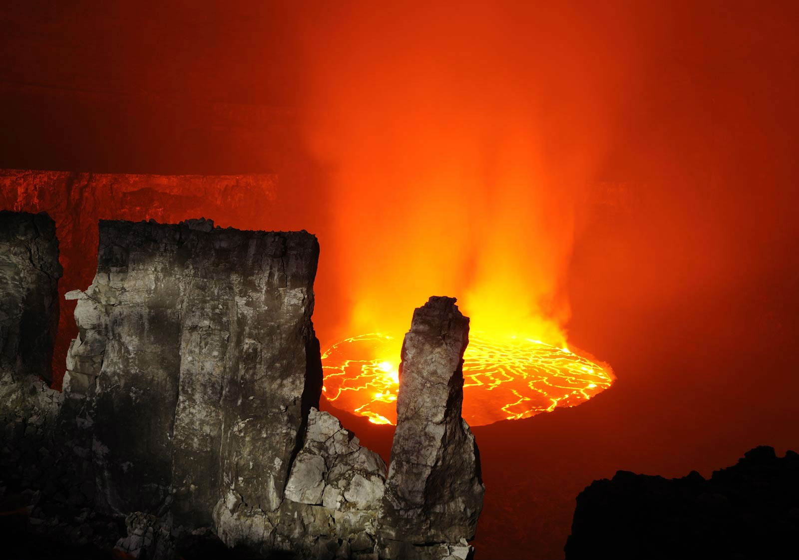 224082 descargar fondo de pantalla tierra/naturaleza, volcán, lava, volcanes: protectores de pantalla e imágenes gratis