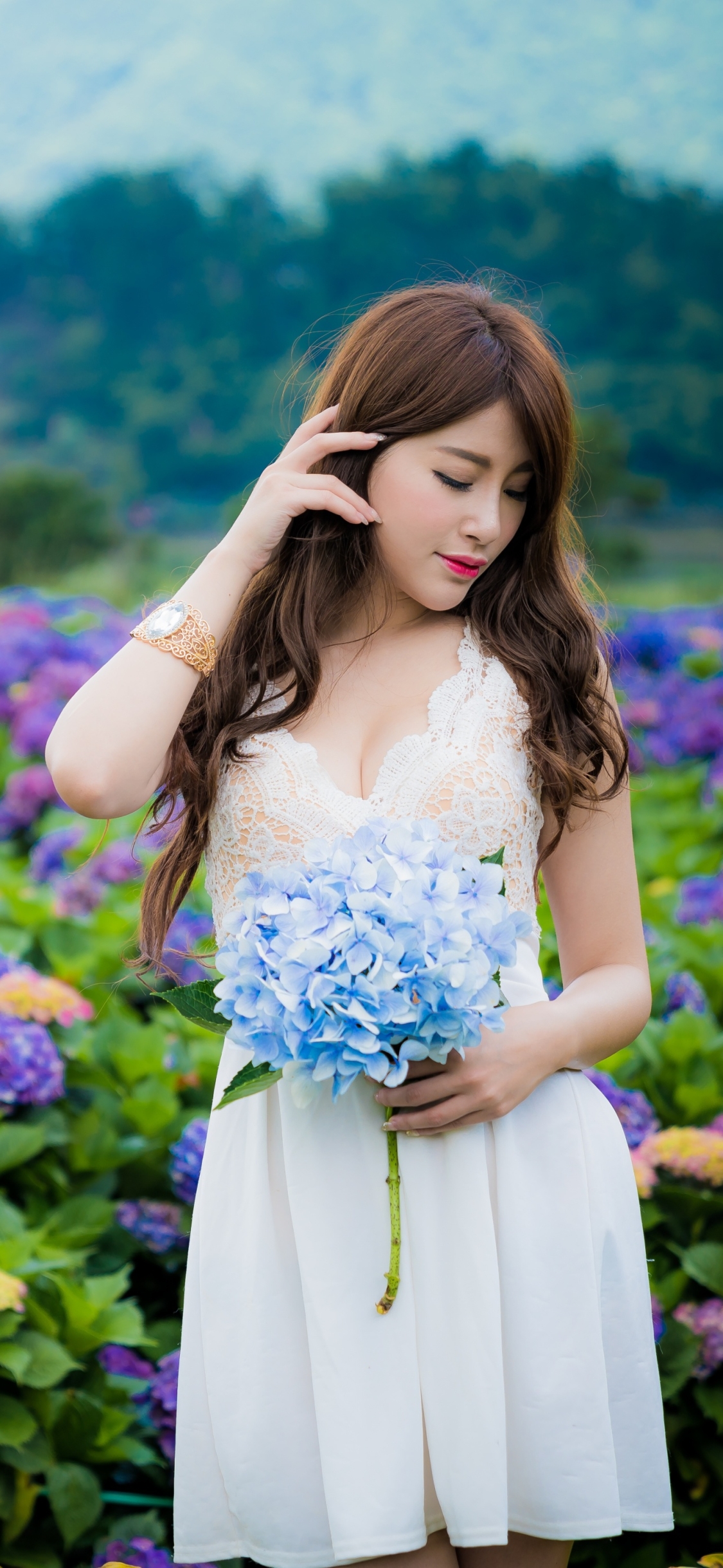 Download mobile wallpaper Flower, Mood, Hydrangea, Brunette, Model, Women, Asian, Purple Flower, Lipstick, White Dress, Blue Flower for free.