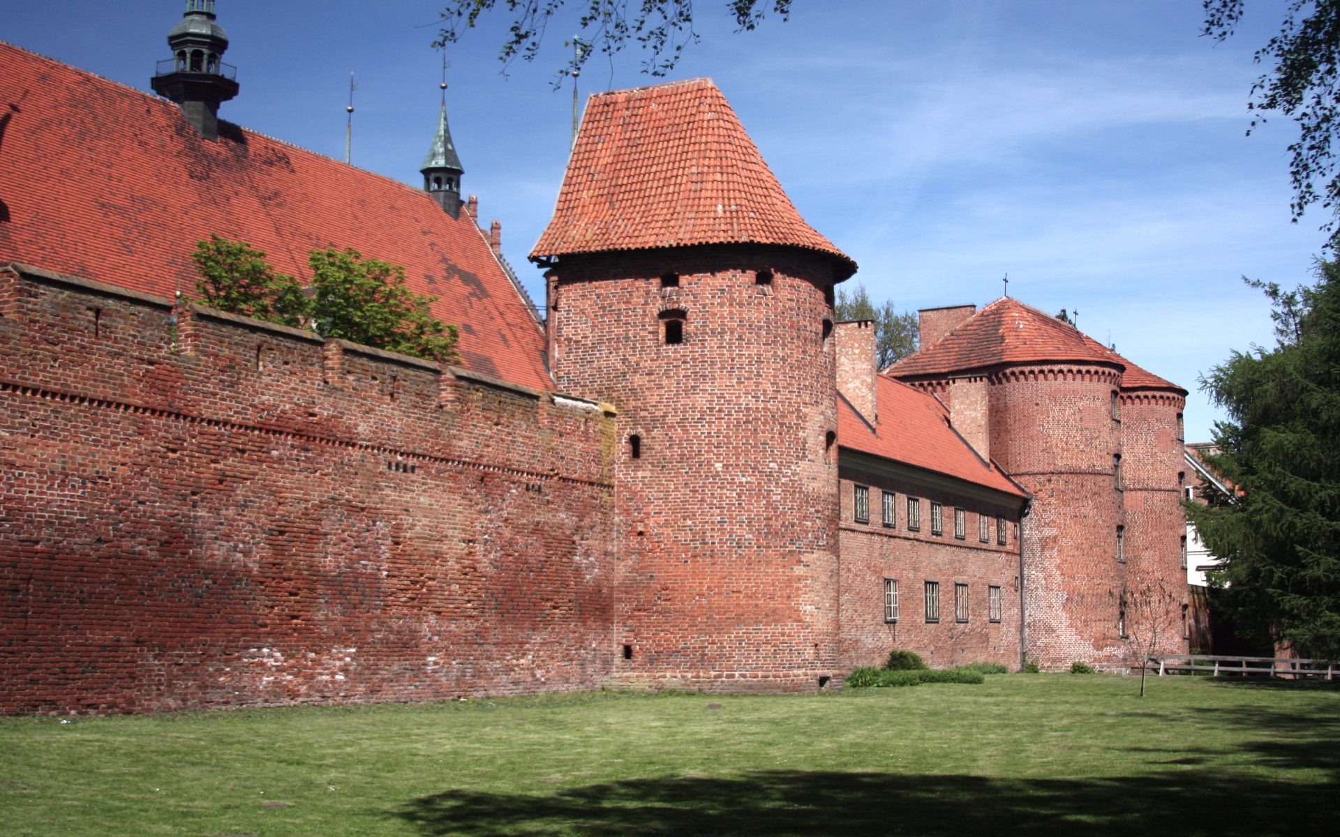 329723 baixar papel de parede religioso, catedral de frombork - protetores de tela e imagens gratuitamente