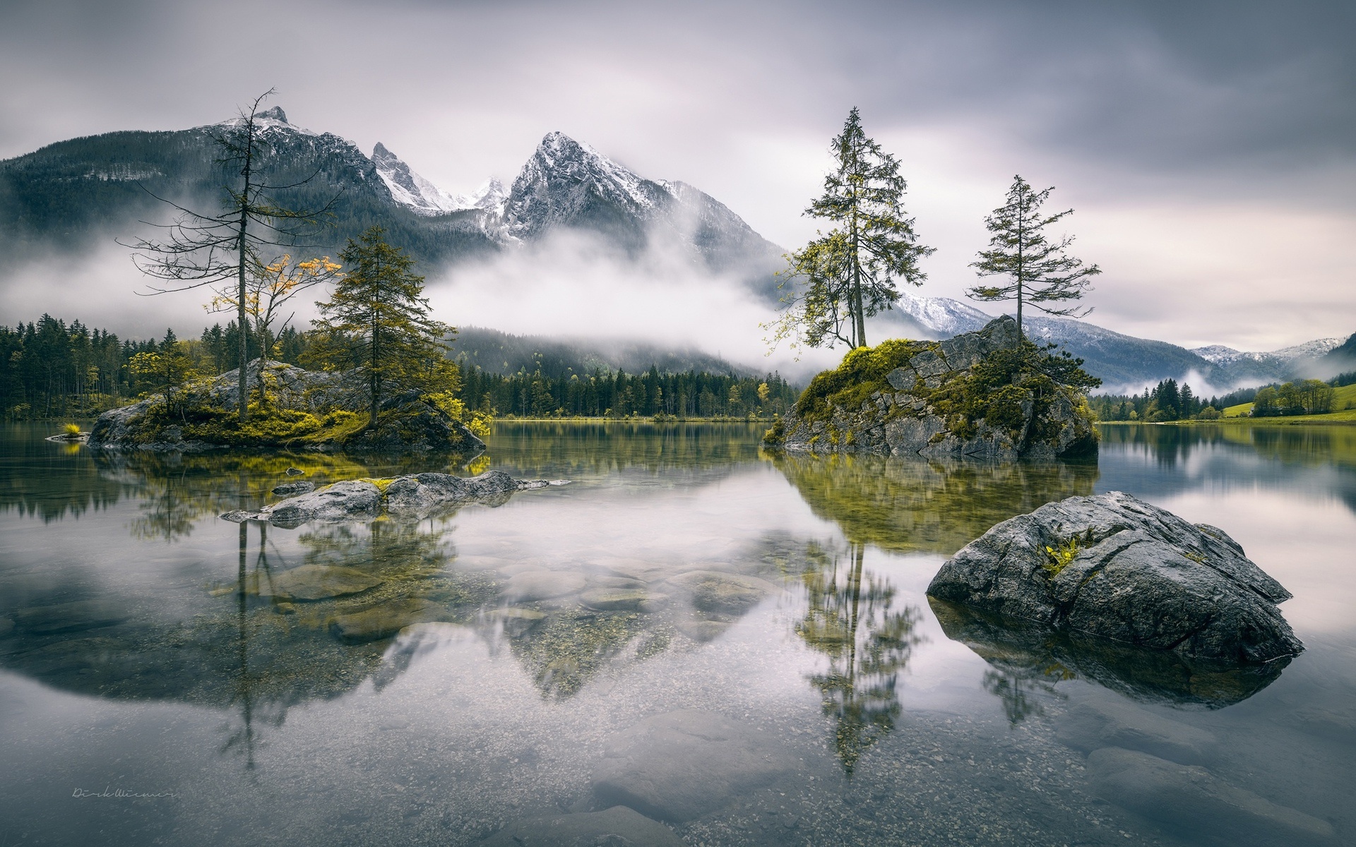 Free download wallpaper Lakes, Mountain, Lake, Fog, Earth on your PC desktop