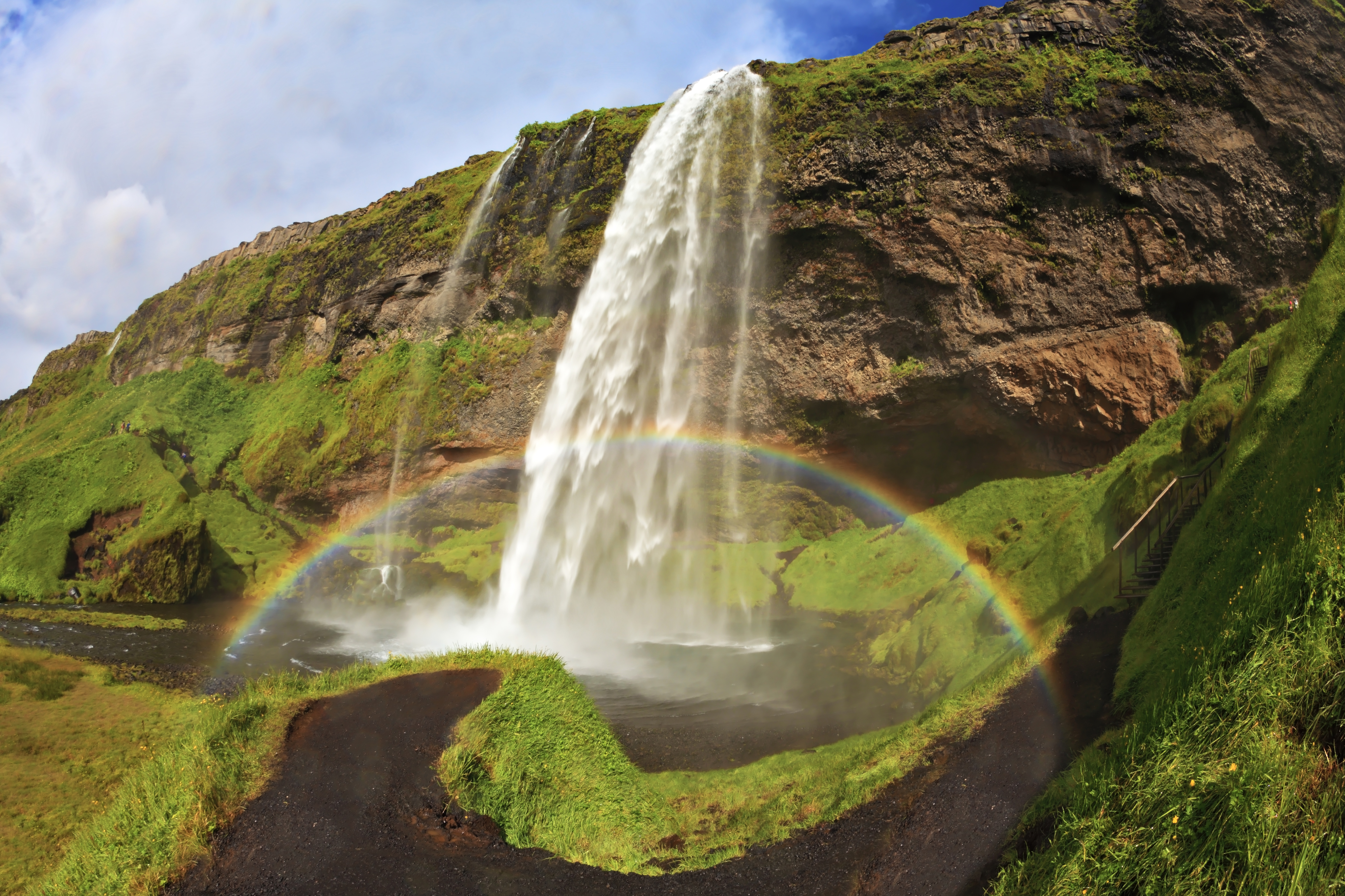1527055 скачать обои радуга, земля/природа, сельяландсфосс, трава, исландия, водопад, водопады - заставки и картинки бесплатно