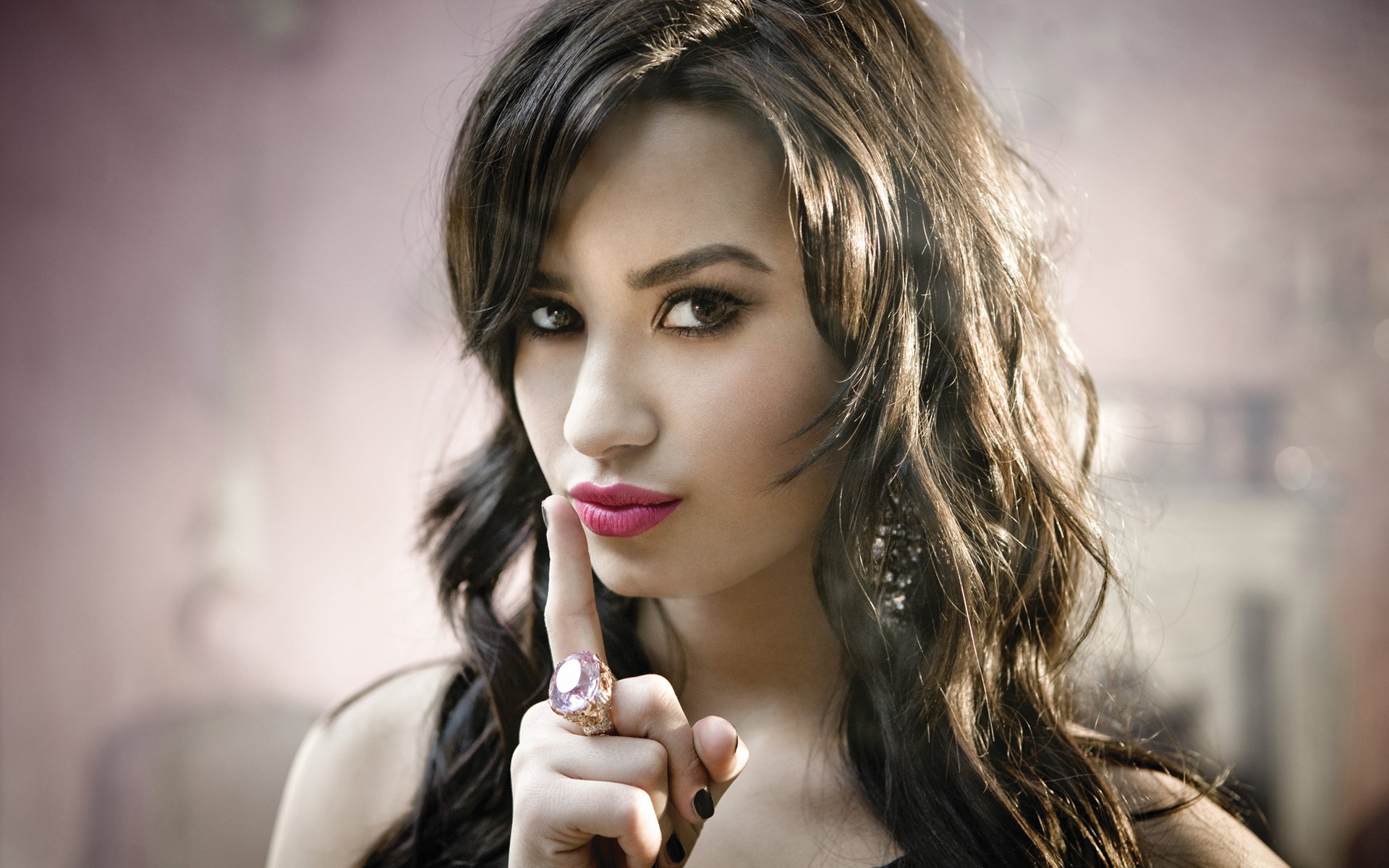 Download mobile wallpaper Music, Singer, Brunette, Brown Eyes, Demi Lovato for free.